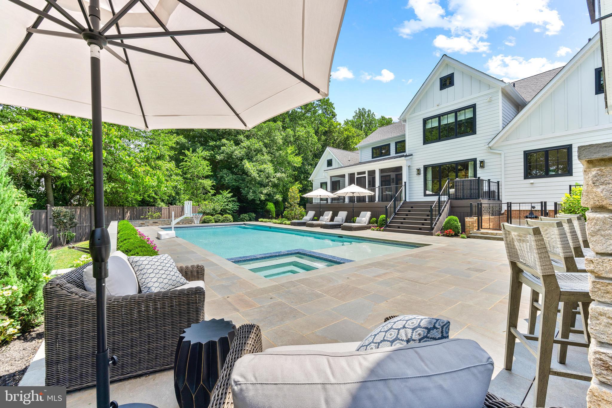 HAHN'S MEADOW - Residential