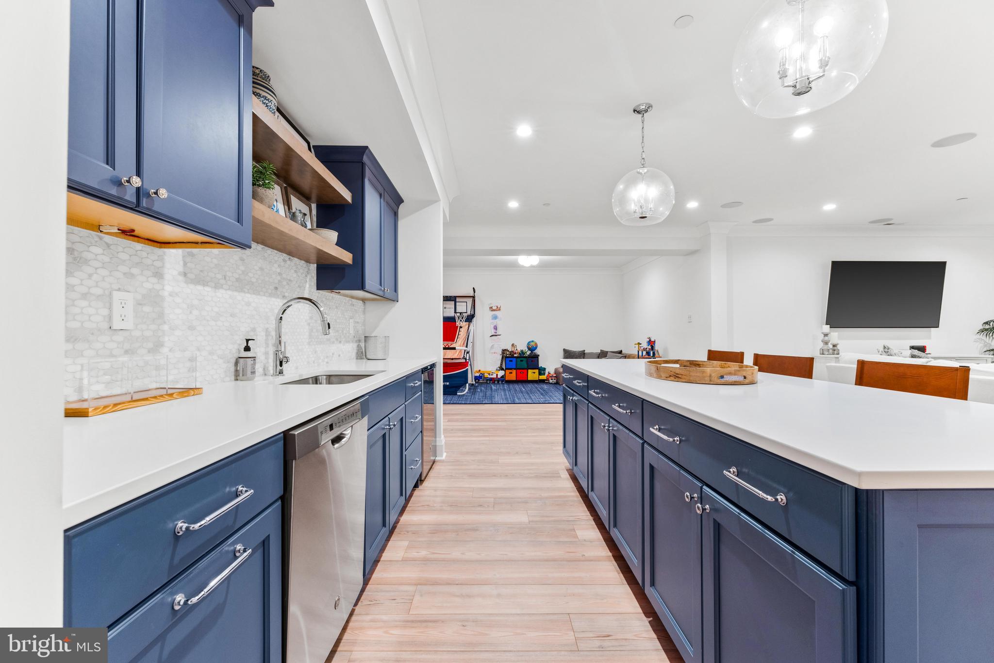 HAHN'S MEADOW - Residential