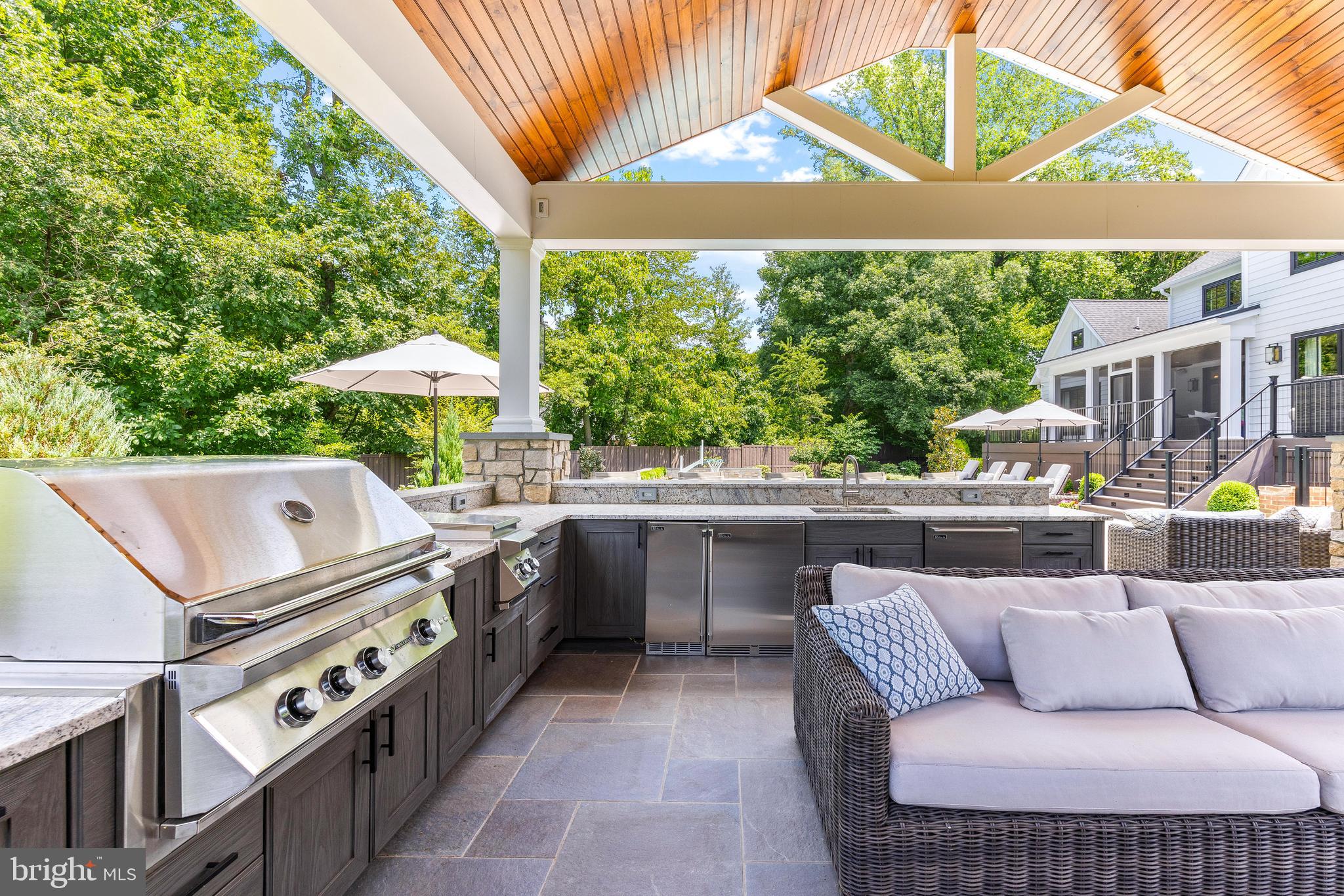 HAHN'S MEADOW - Residential