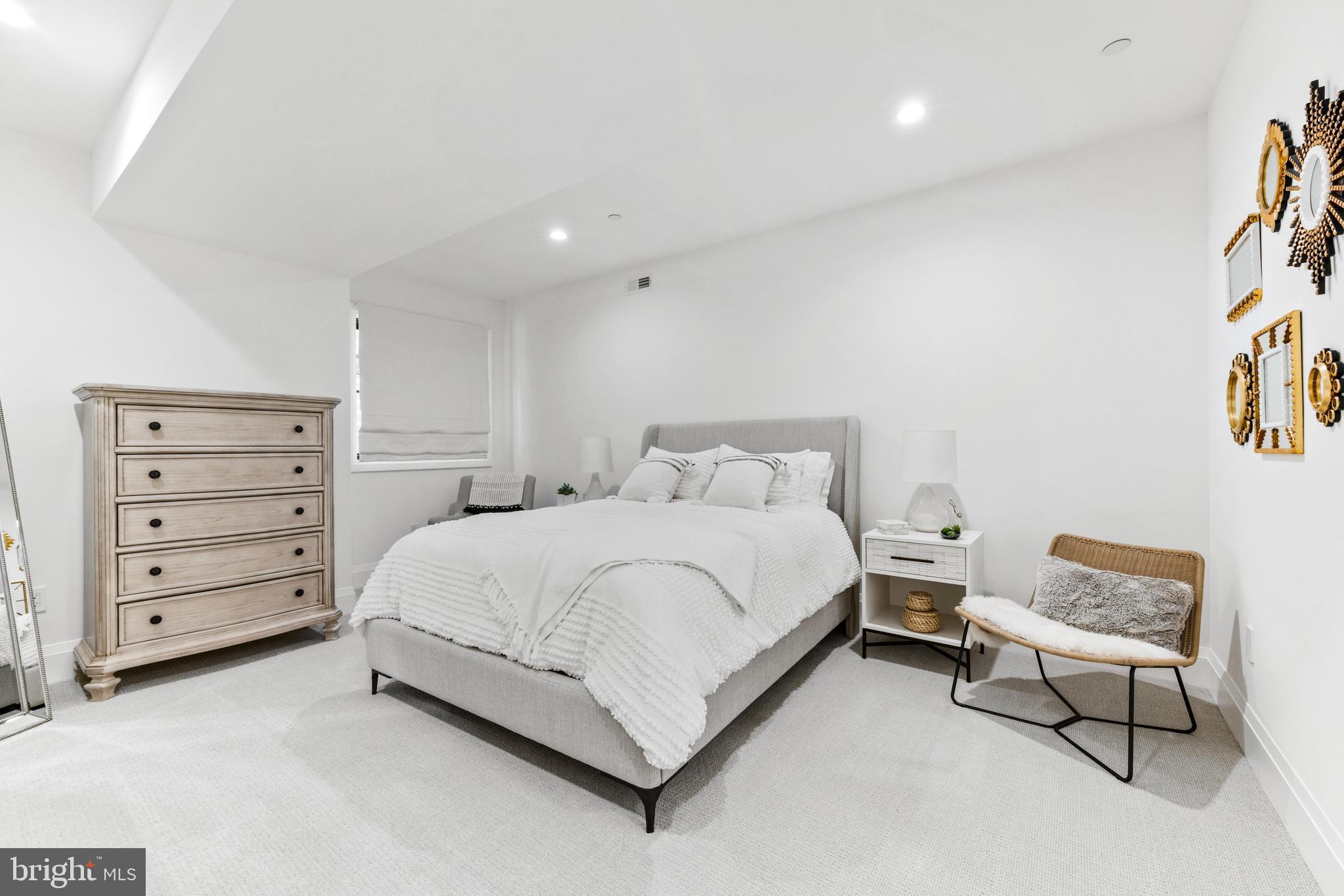 HAHN'S MEADOW - Residential