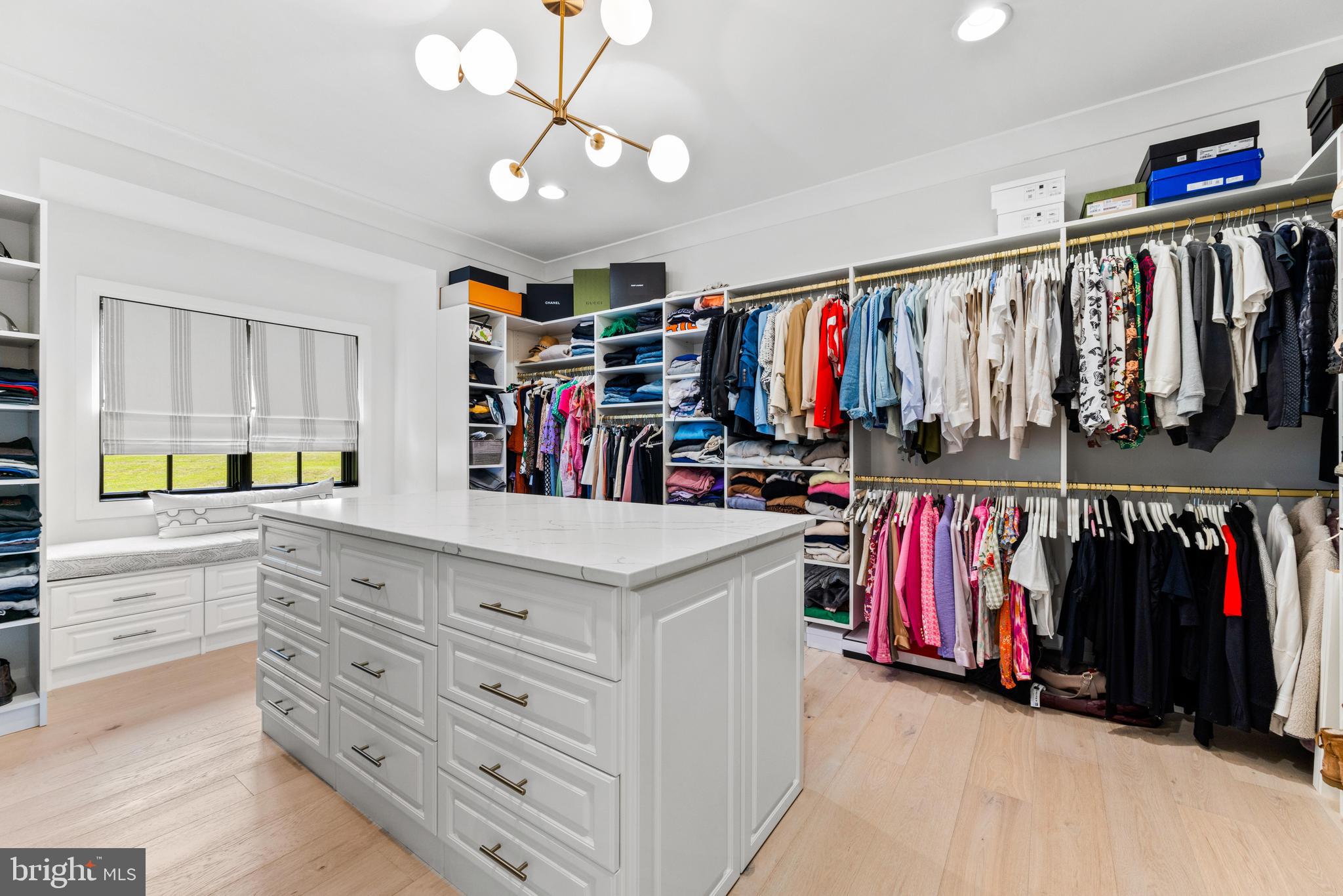 HAHN'S MEADOW - Residential