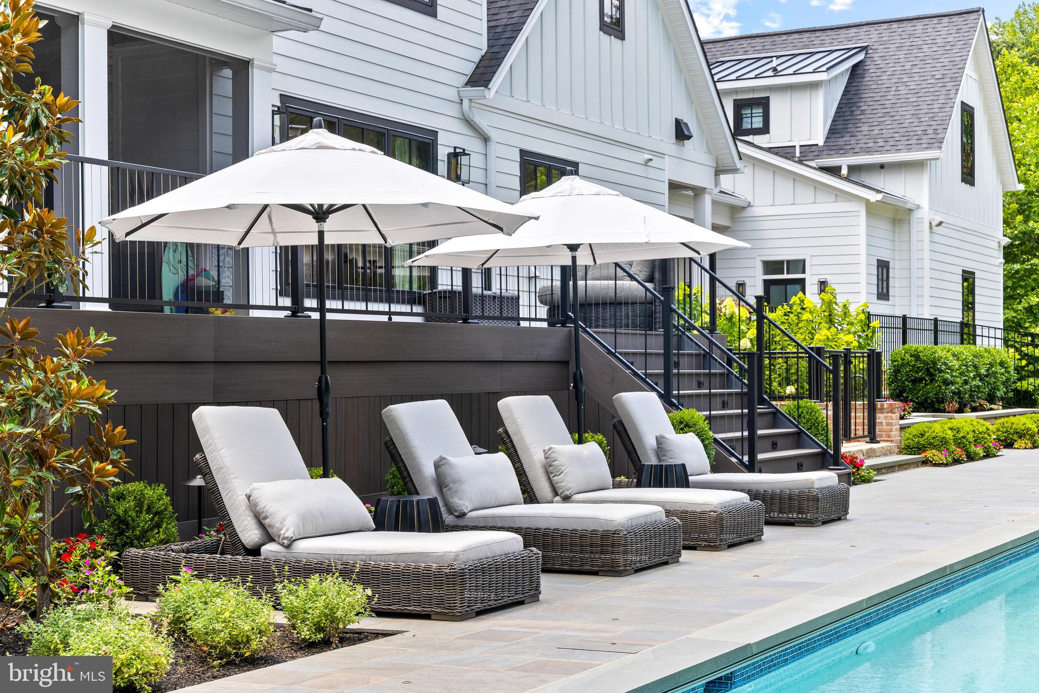 HAHN'S MEADOW - Residential