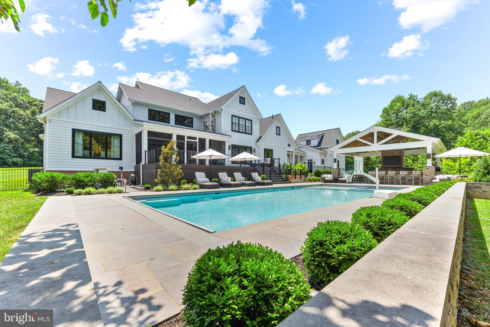 HAHN'S MEADOW - Residential