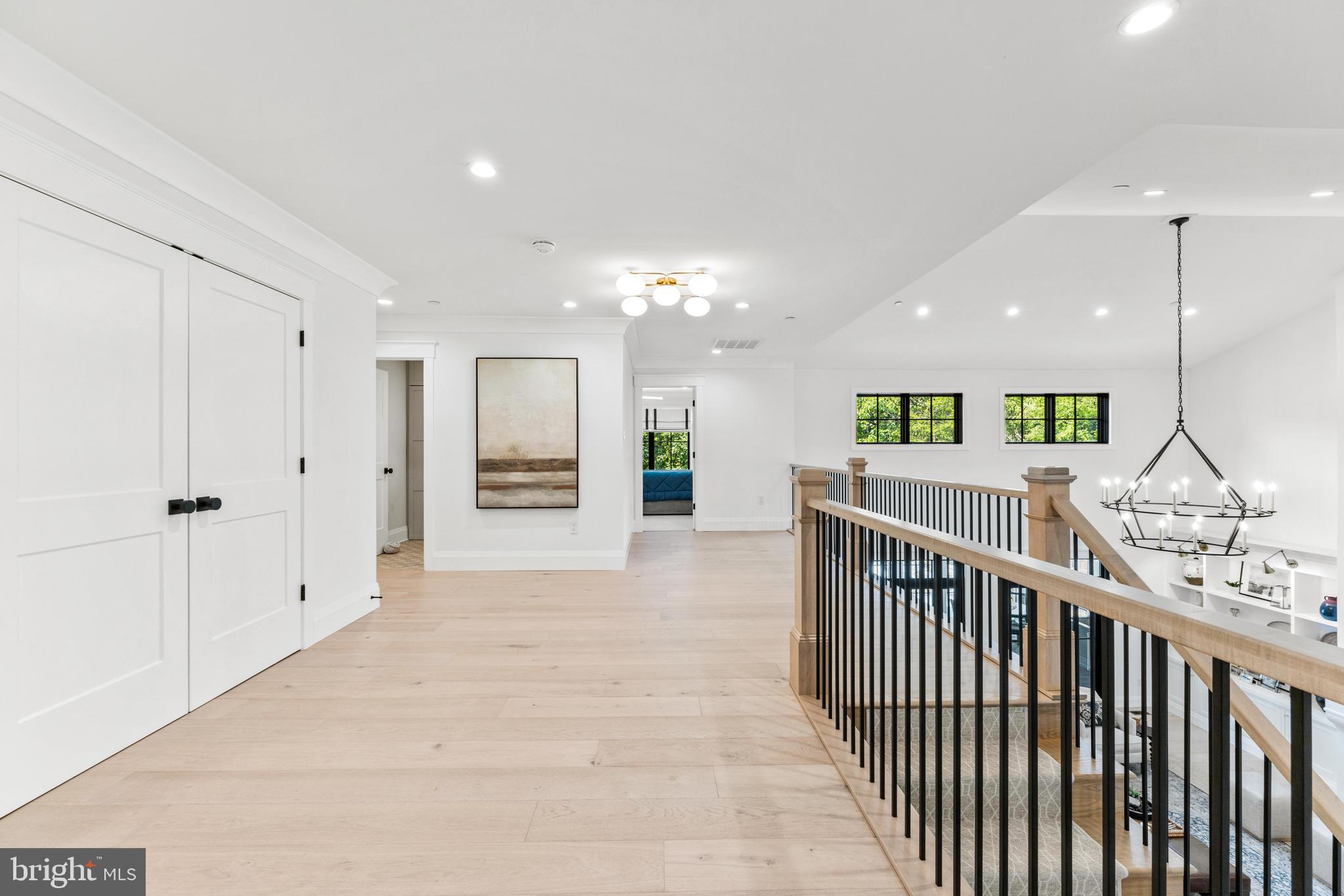 HAHN'S MEADOW - Residential