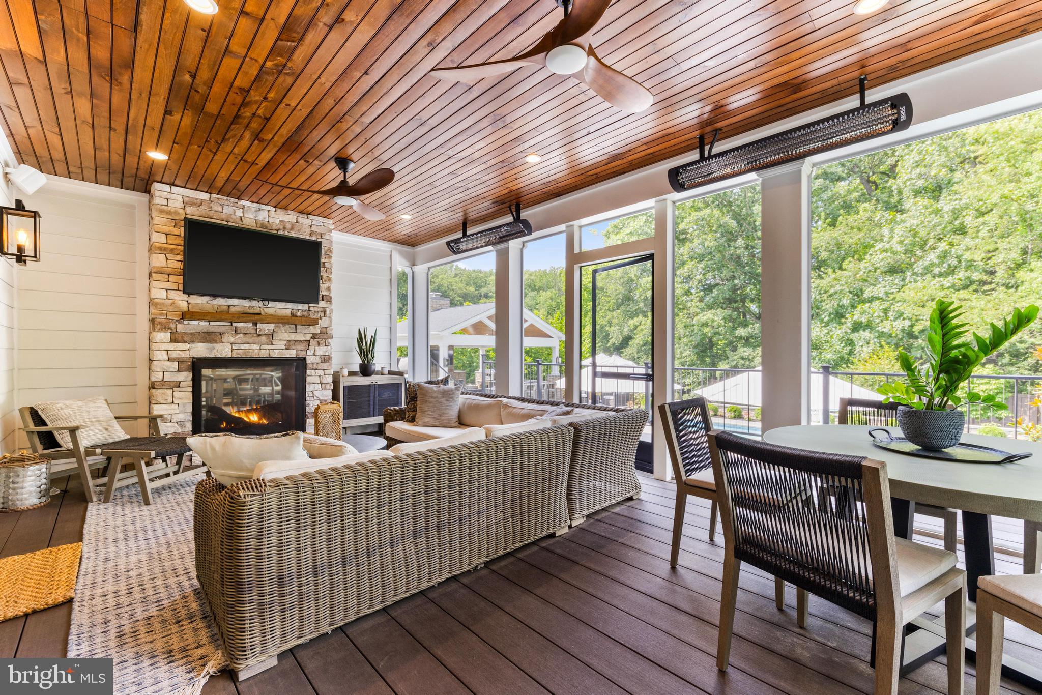 HAHN'S MEADOW - Residential