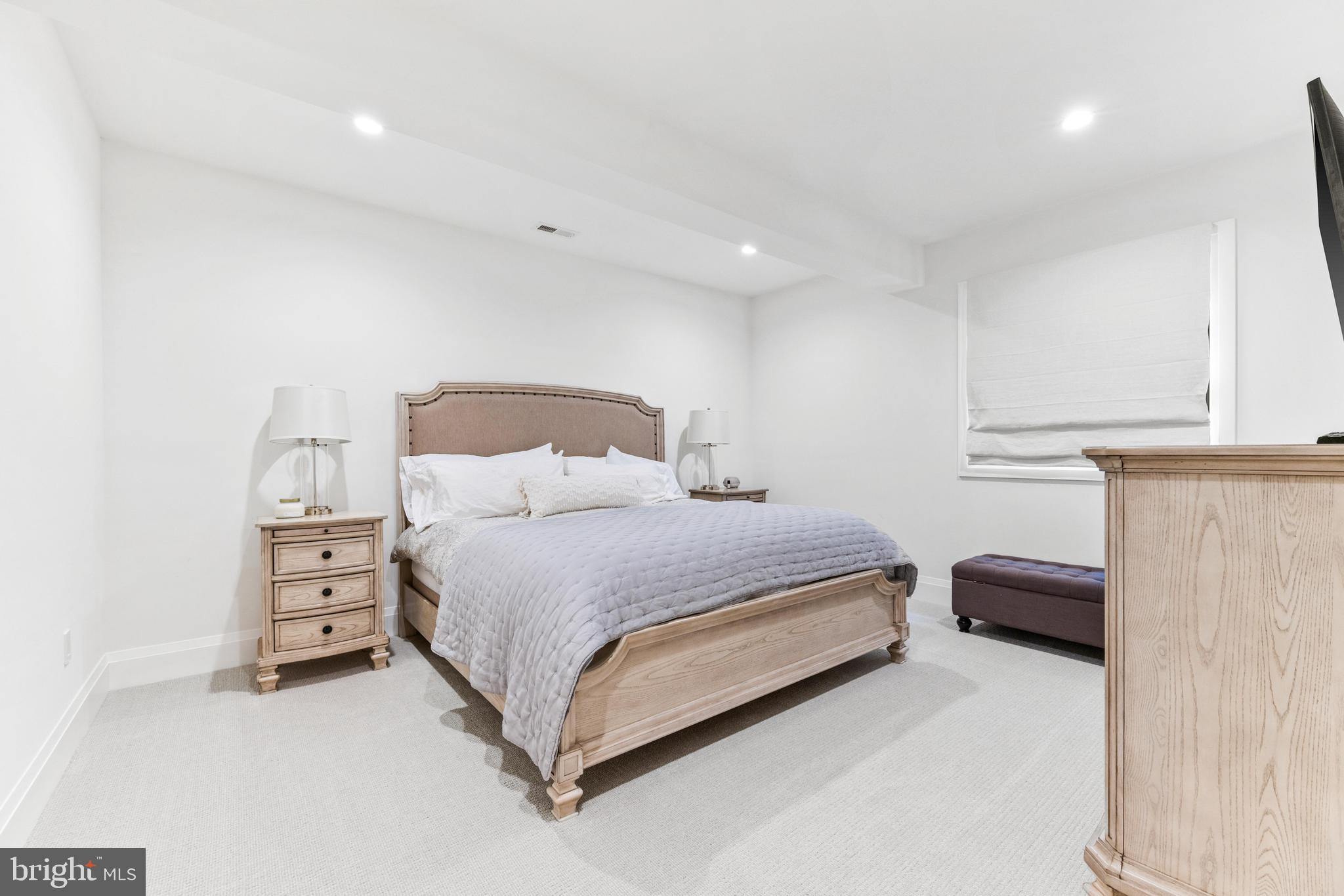 HAHN'S MEADOW - Residential