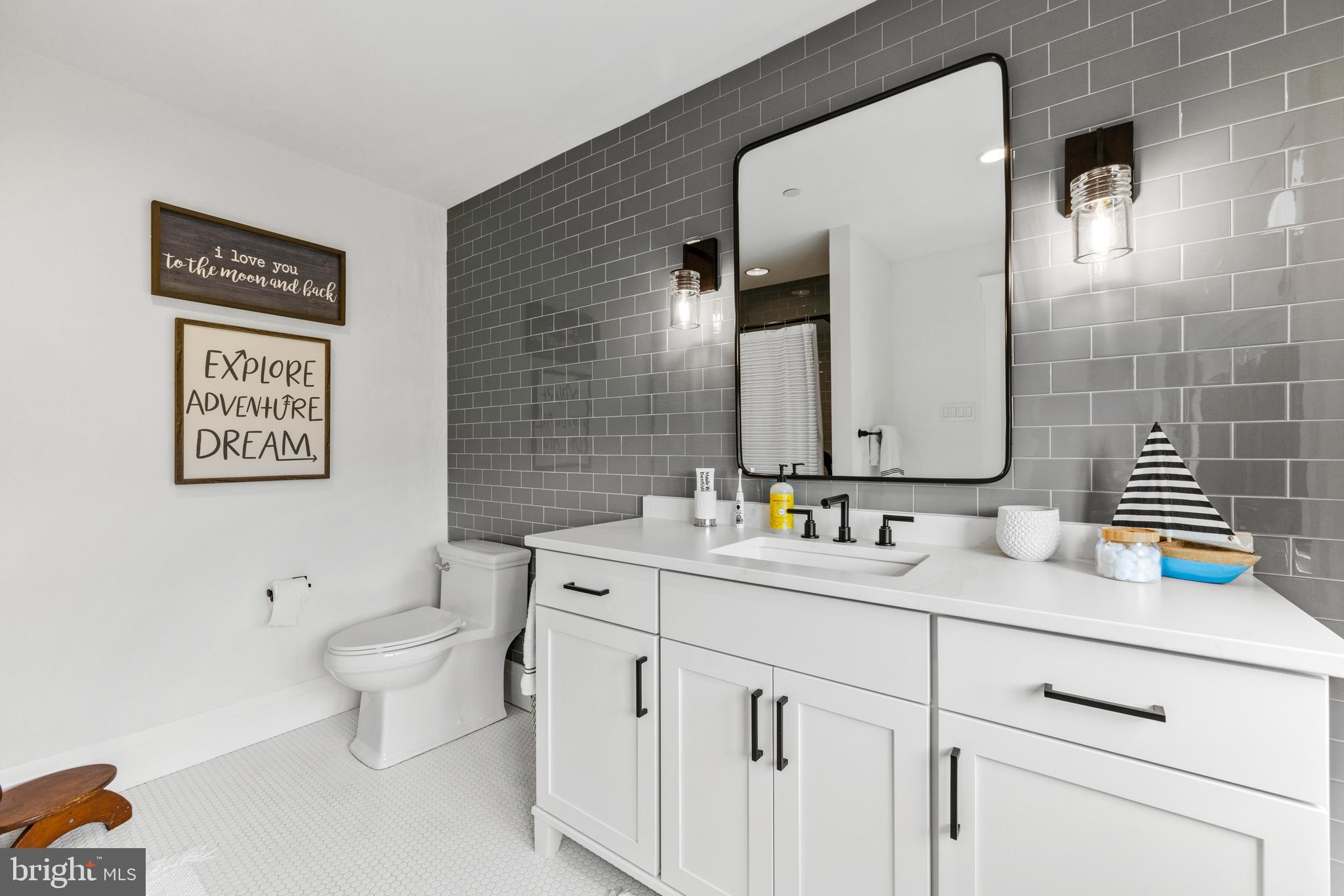 HAHN'S MEADOW - Residential