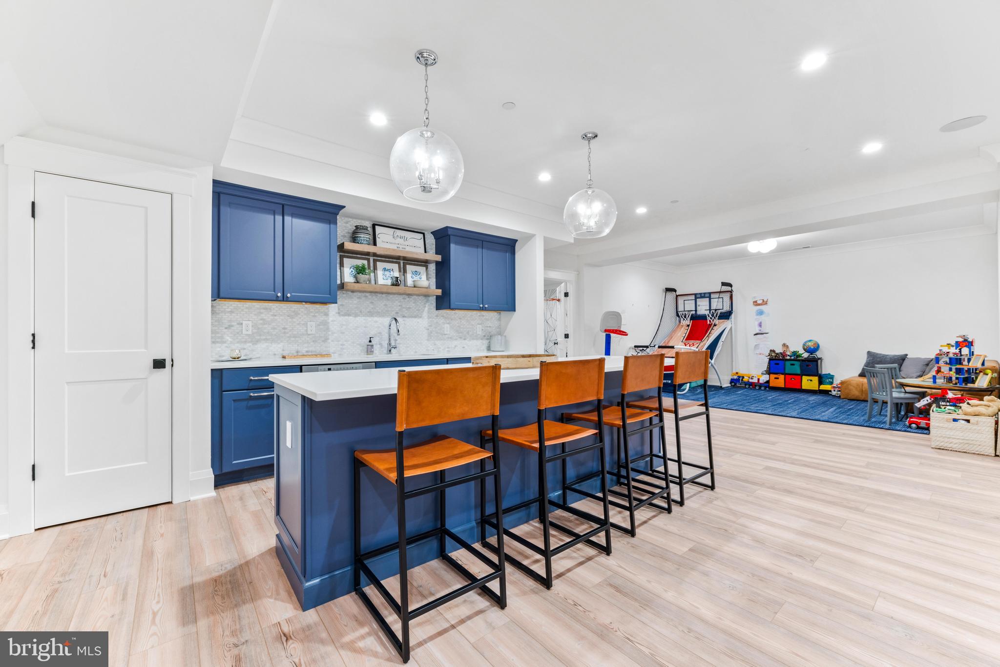 HAHN'S MEADOW - Residential