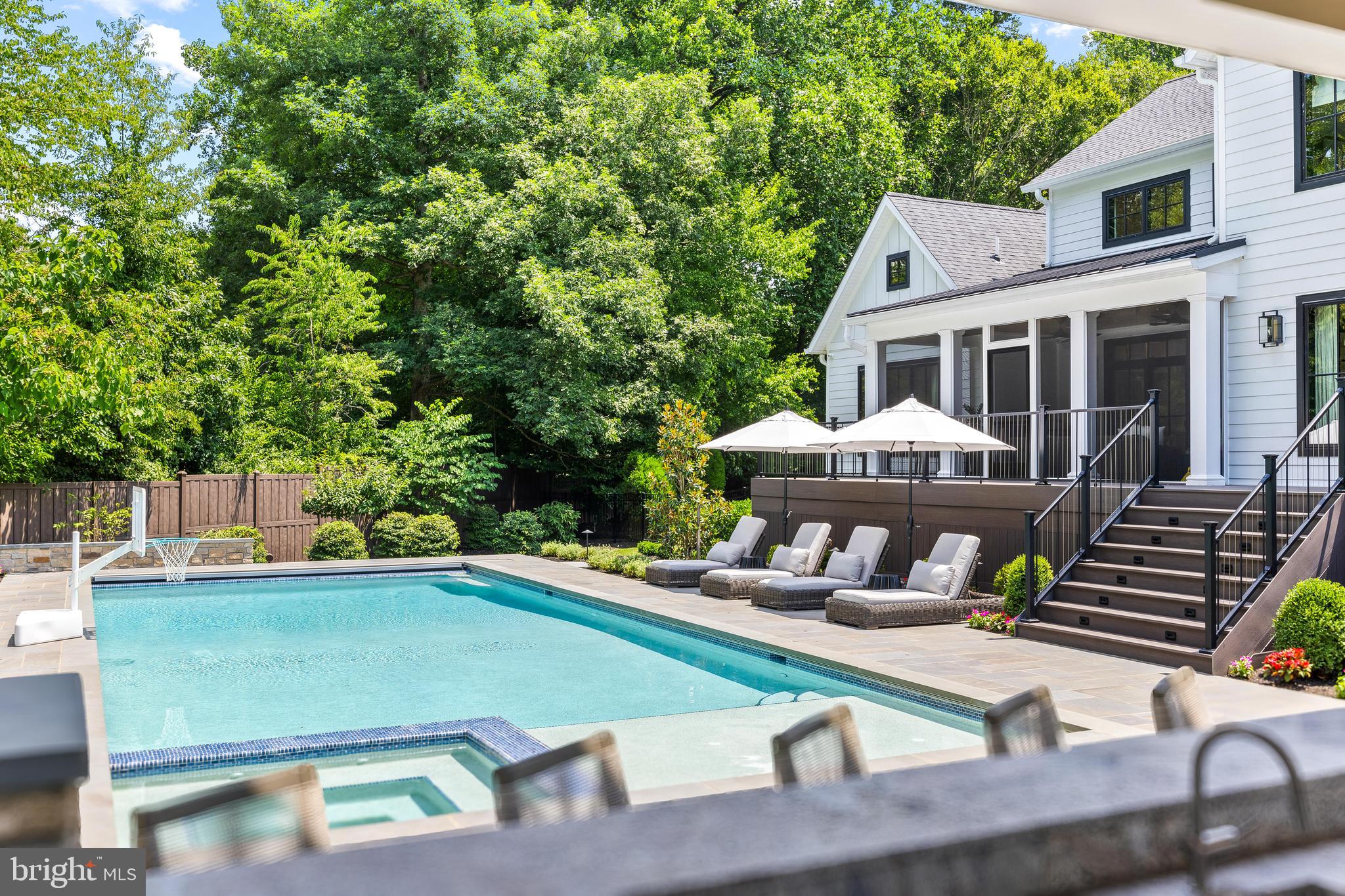 HAHN'S MEADOW - Residential