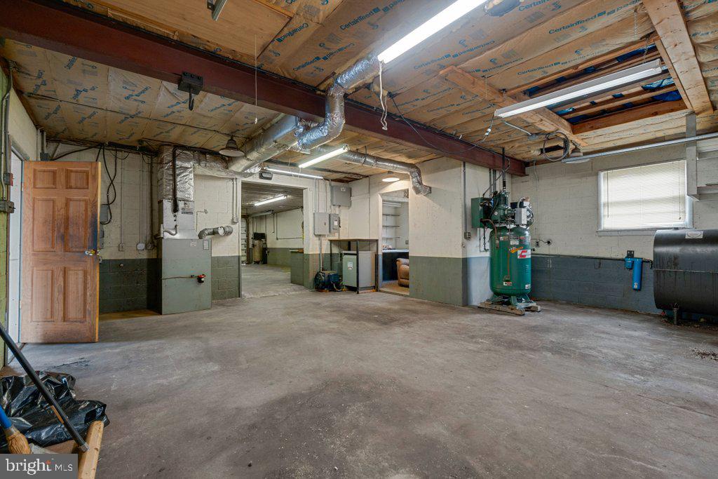 LAUREL VALLEY - Residential