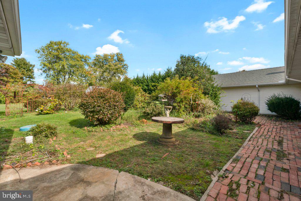 LAUREL VALLEY - Residential