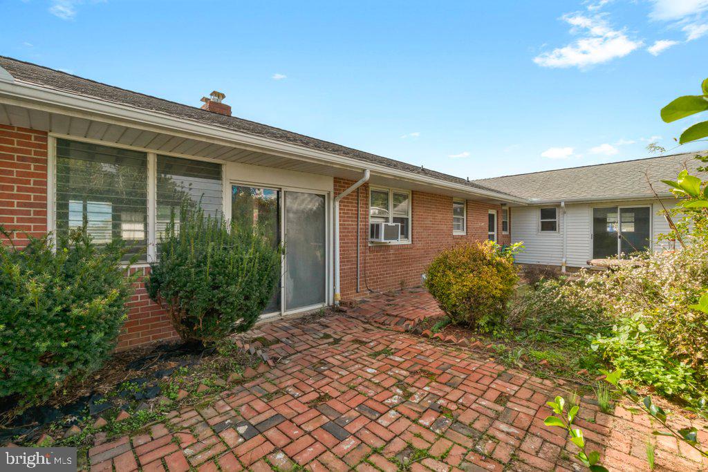 LAUREL VALLEY - Residential