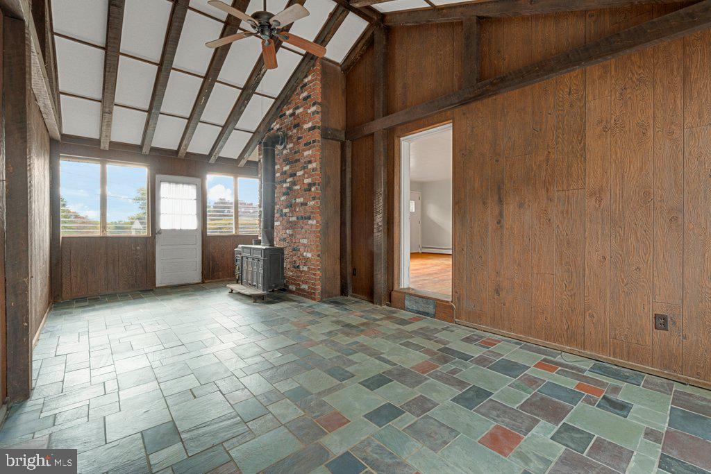 LAUREL VALLEY - Residential