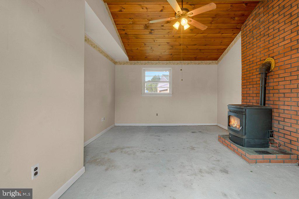 LAUREL VALLEY - Residential