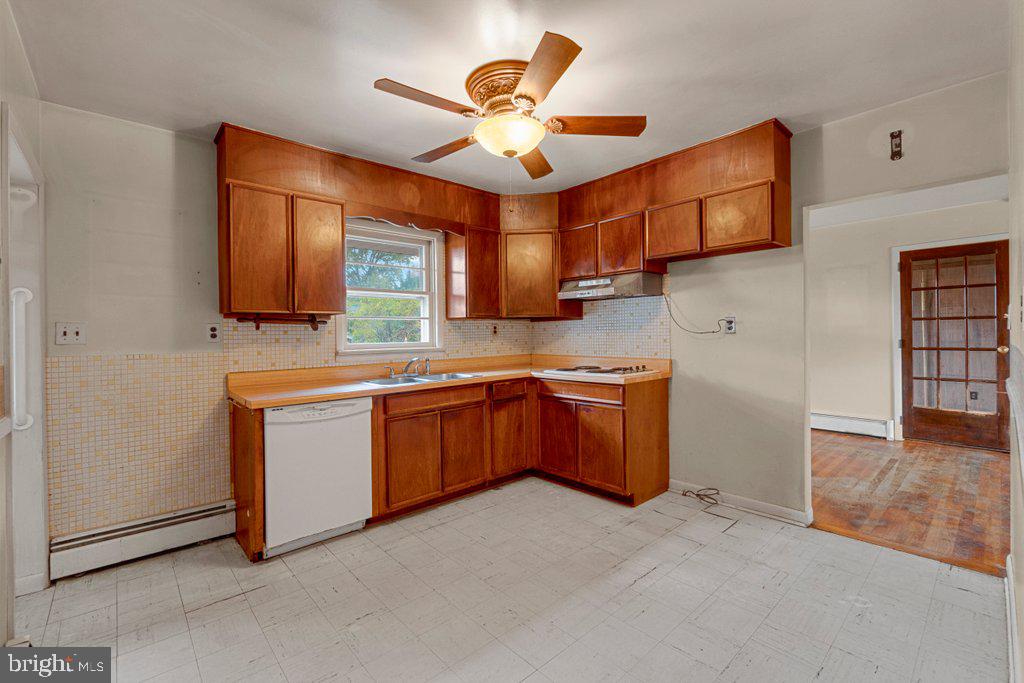 LAUREL VALLEY - Residential