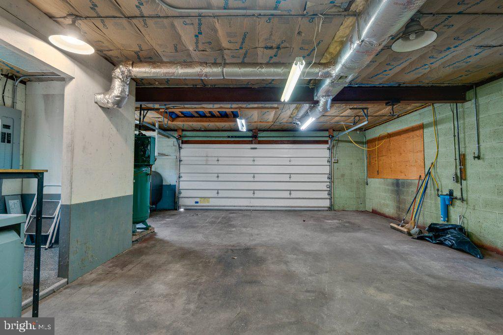 LAUREL VALLEY - Residential