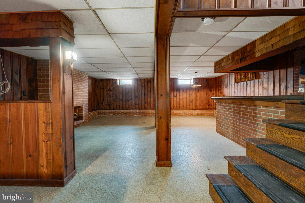 LAUREL VALLEY - Residential