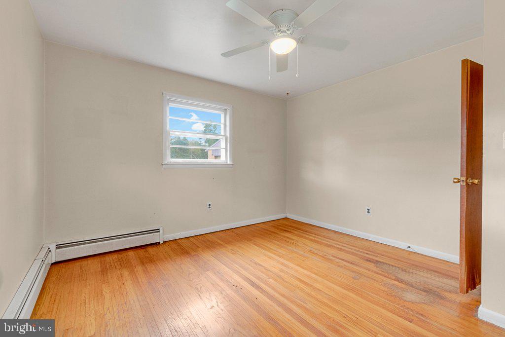 LAUREL VALLEY - Residential