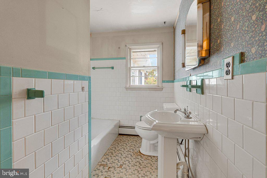 LAUREL VALLEY - Residential