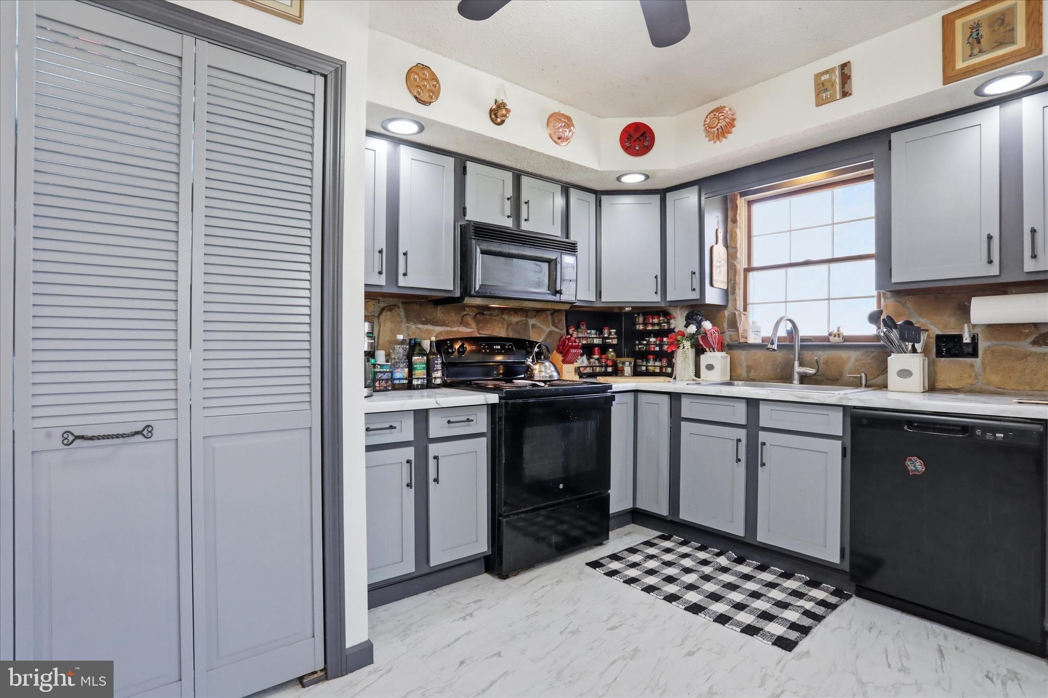 ARCADIA WOODS - Residential