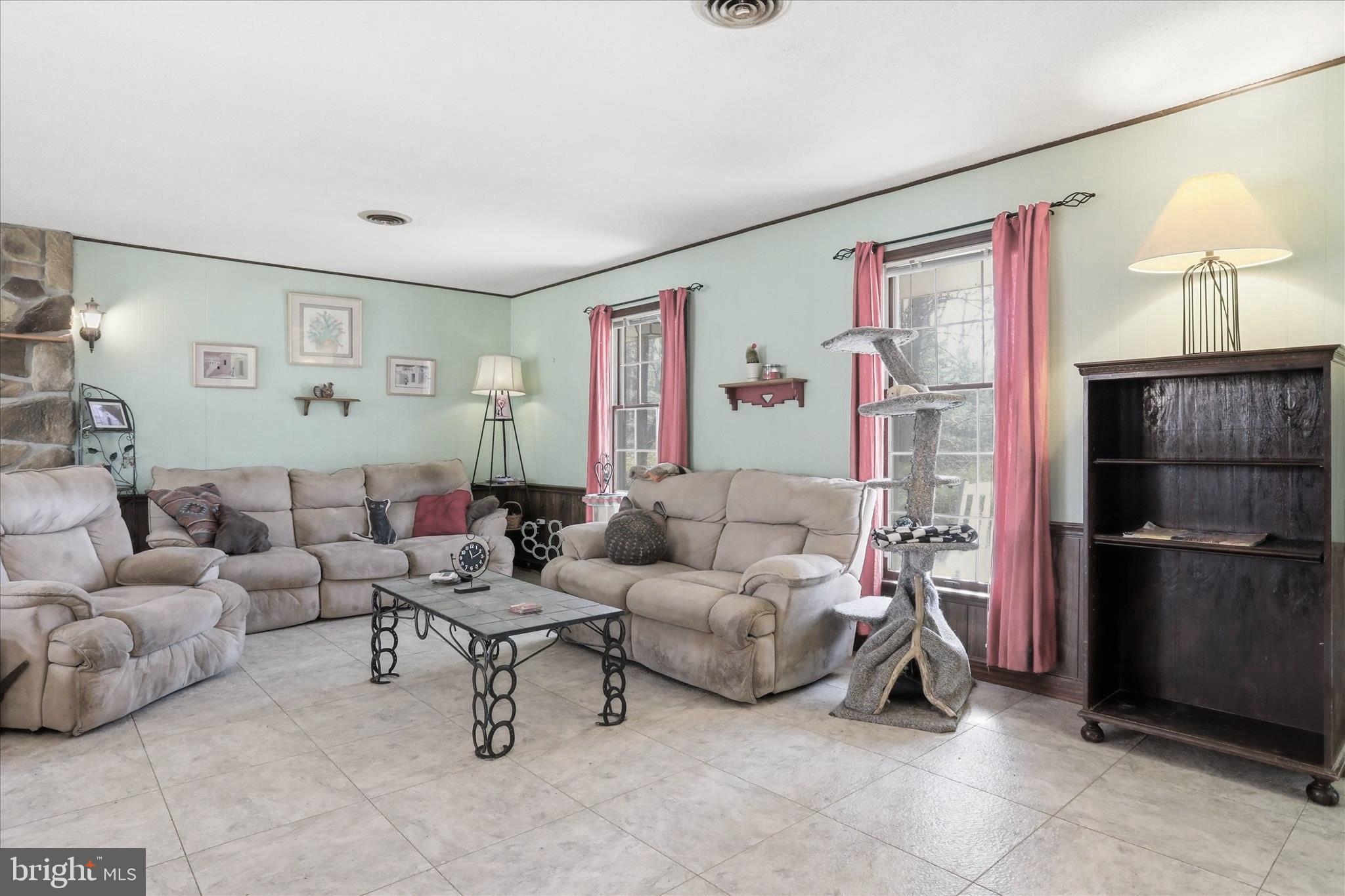 ARCADIA WOODS - Residential