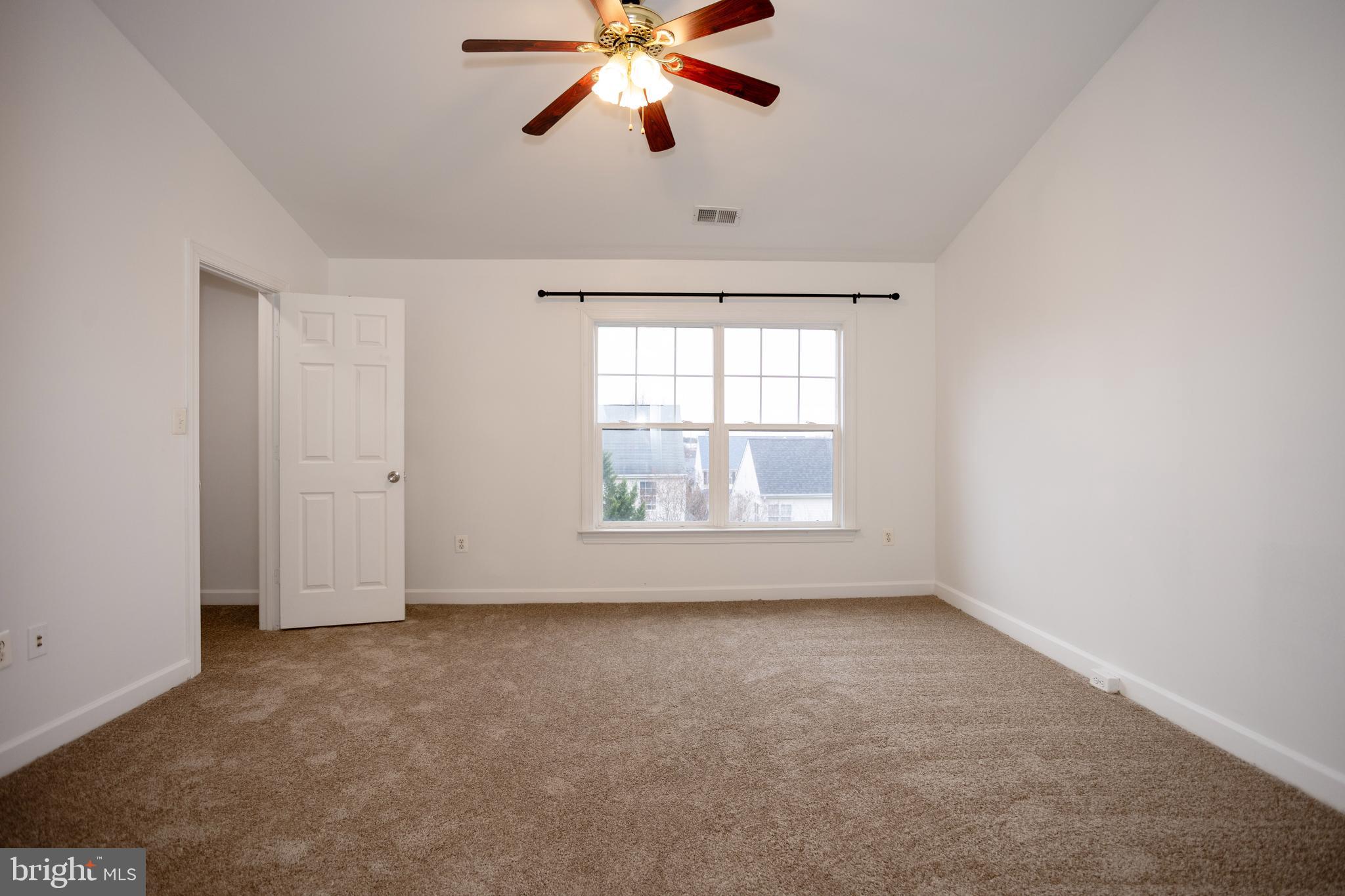 BLOOMS MILL - Residential Lease