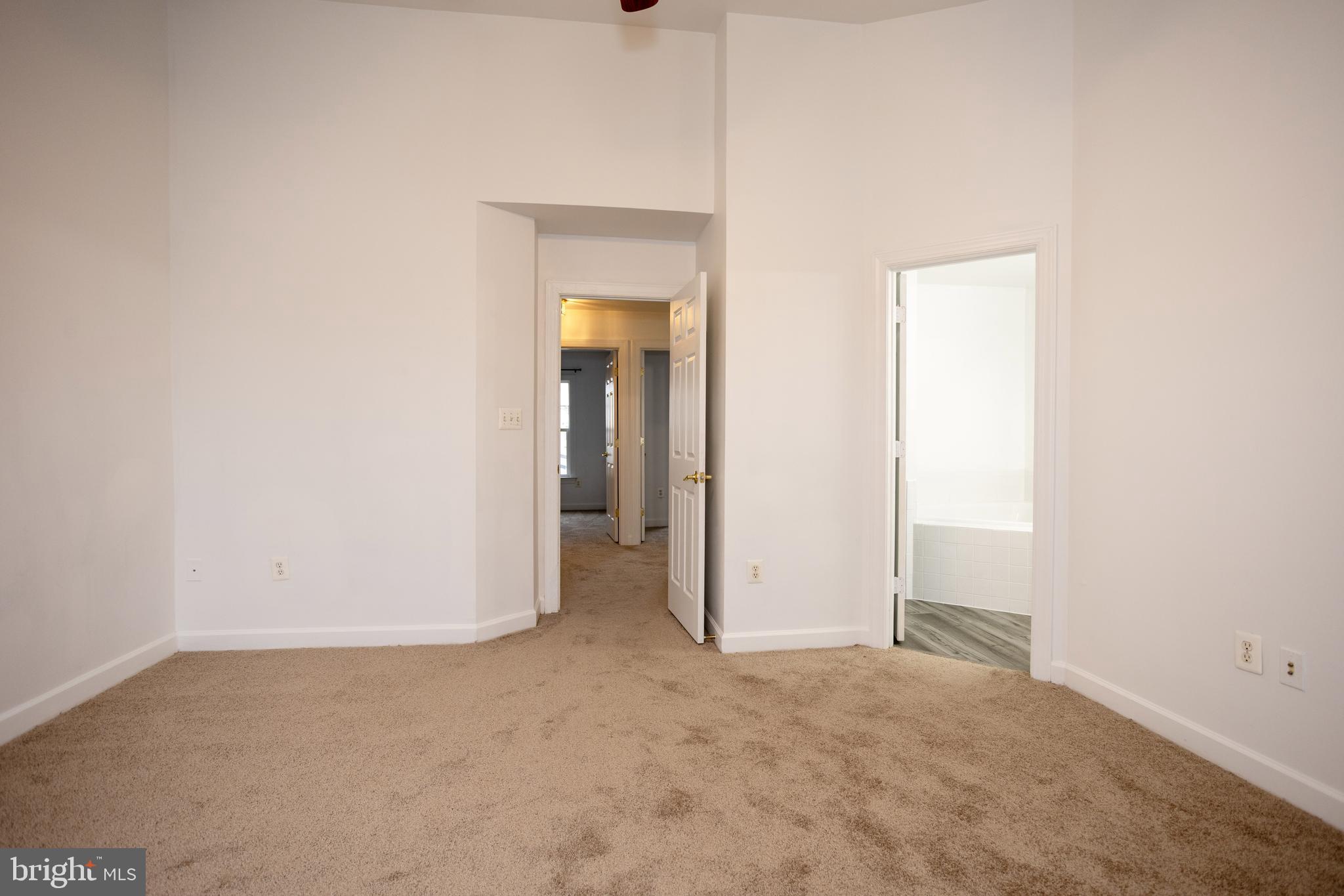 BLOOMS MILL - Residential Lease