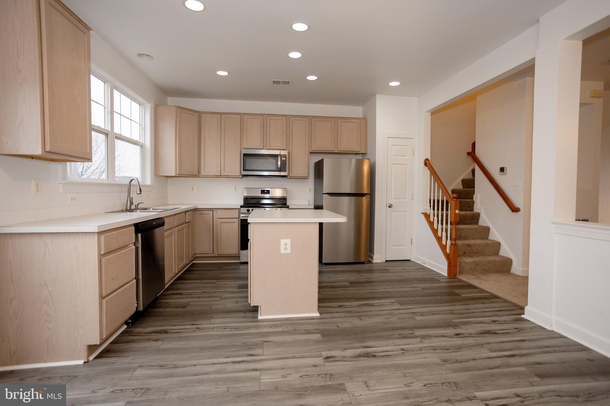 BLOOMS MILL - Residential Lease