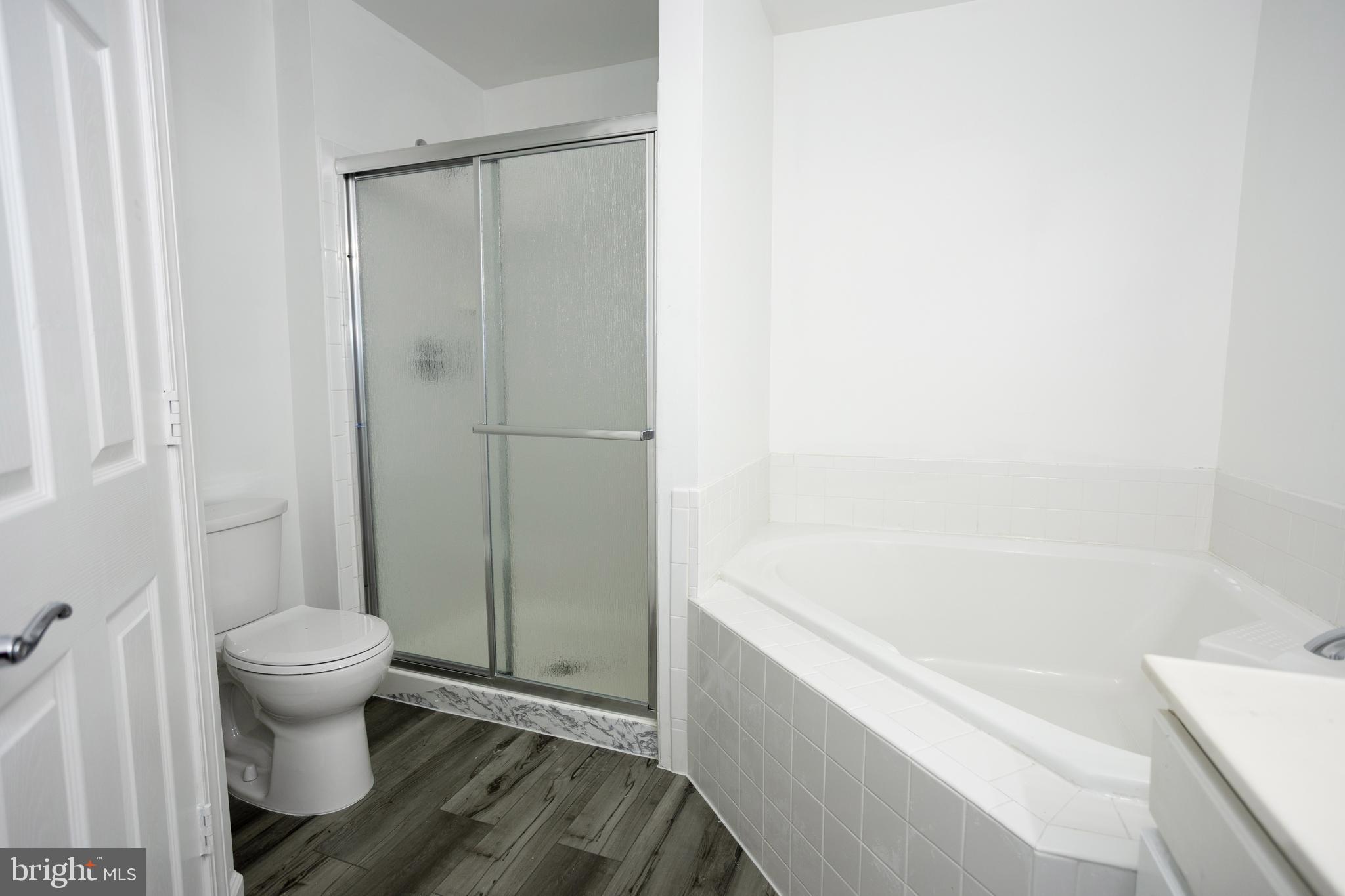 BLOOMS MILL - Residential Lease