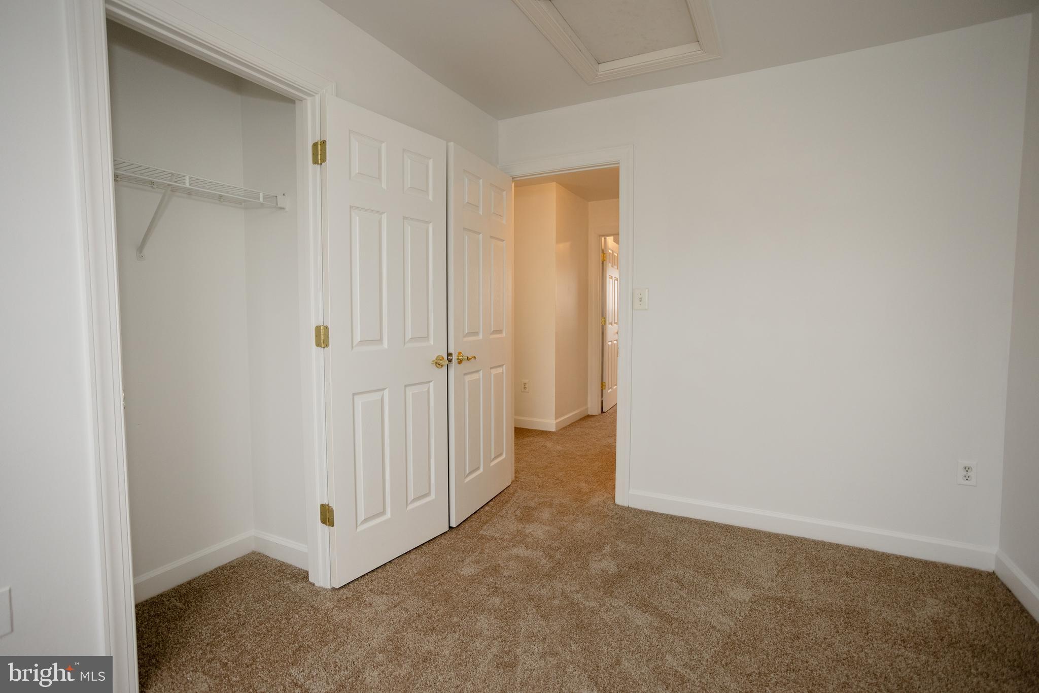 BLOOMS MILL - Residential Lease