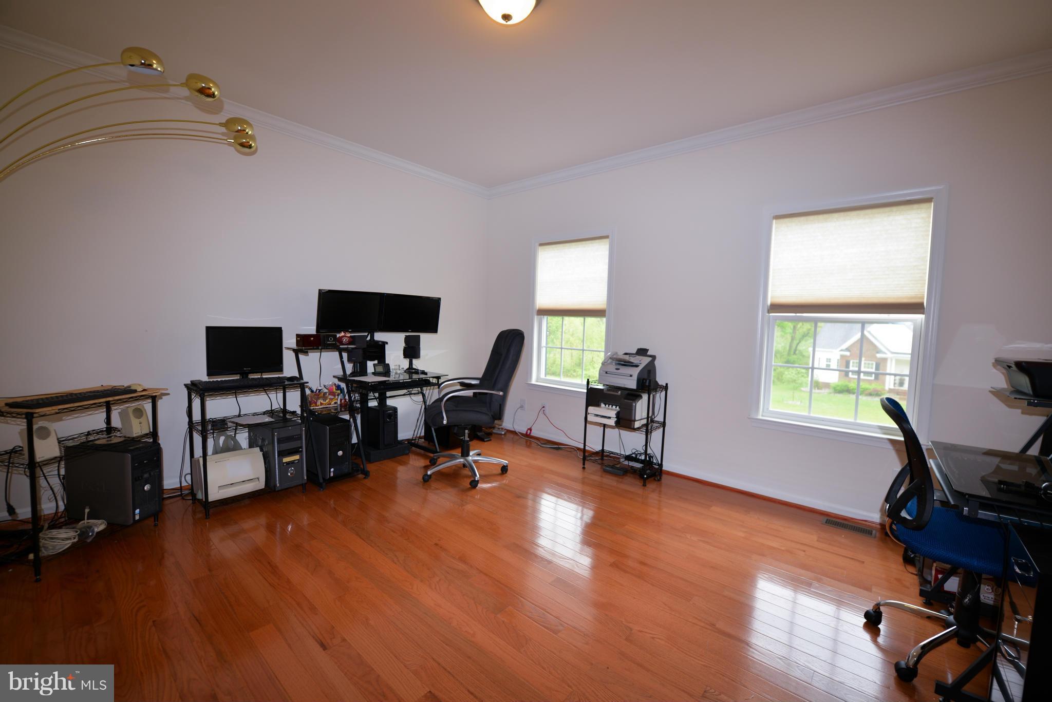 EVERETTE ESTATES - Residential Lease