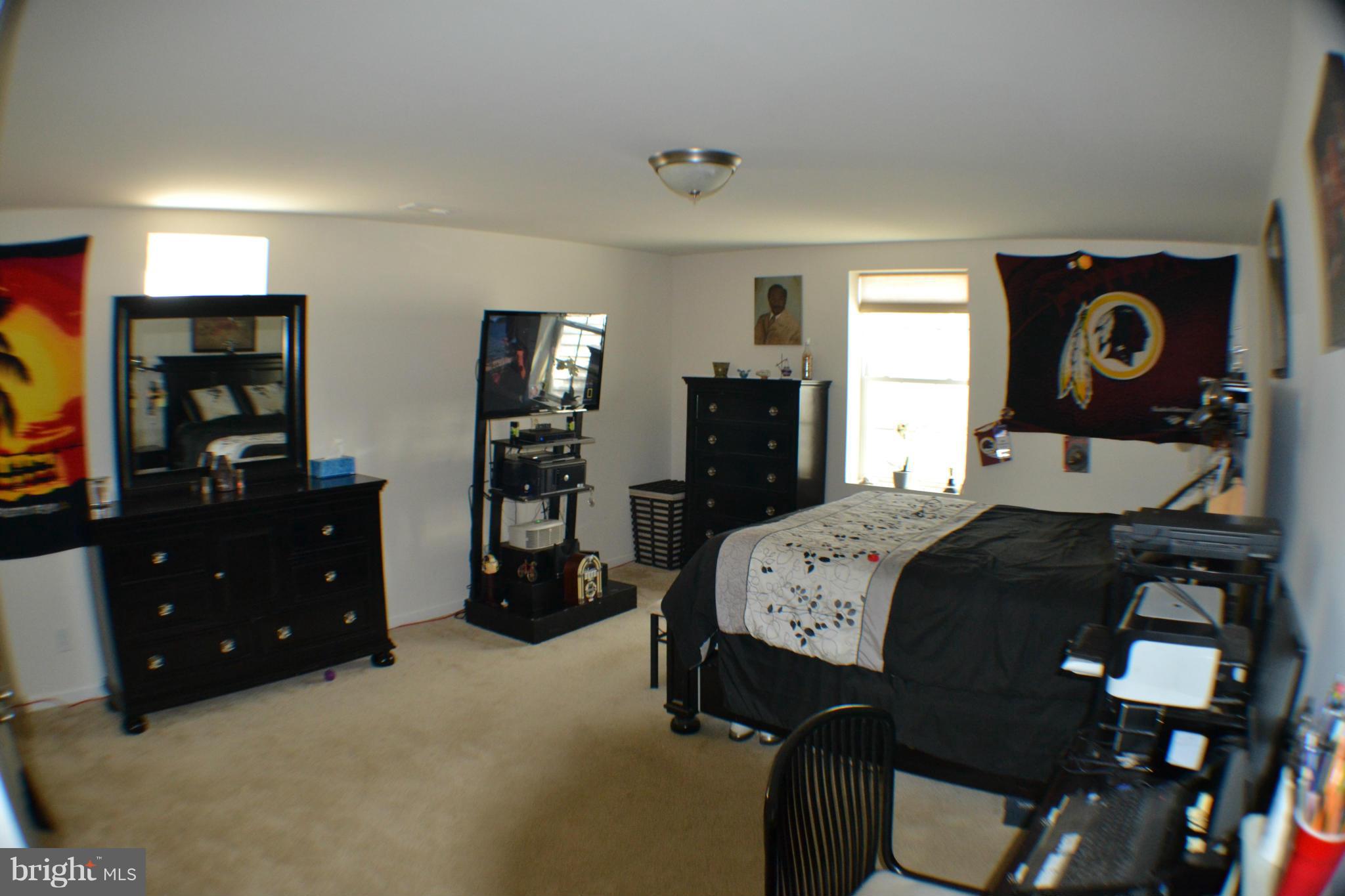 EVERETTE ESTATES - Residential Lease