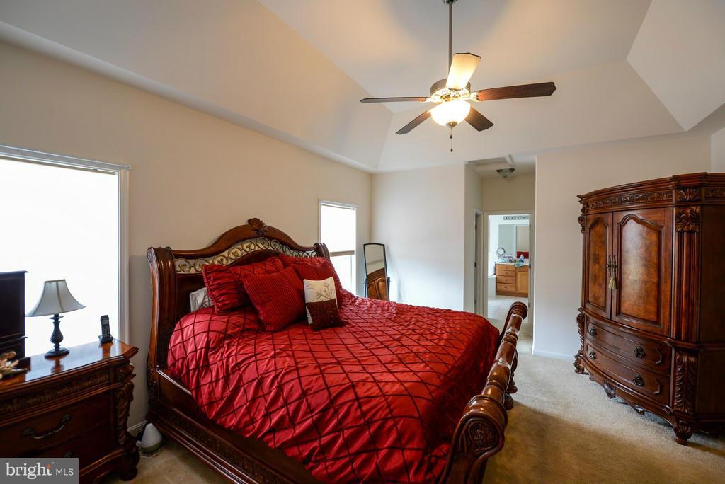 EVERETTE ESTATES - Residential Lease