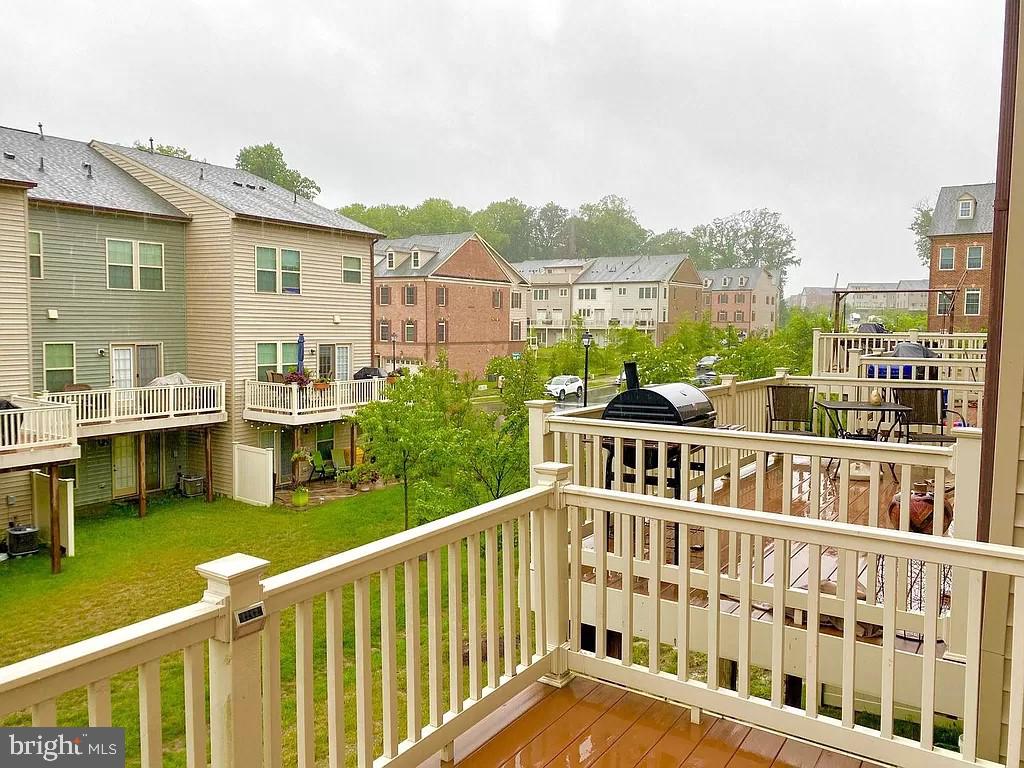 PARKSIDE - Residential