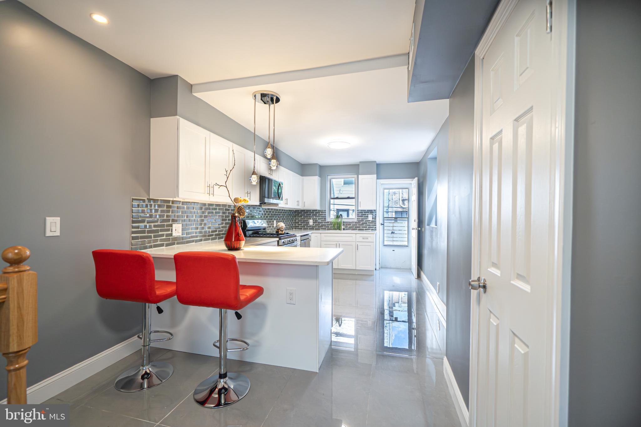 POINT BREEZE - Residential