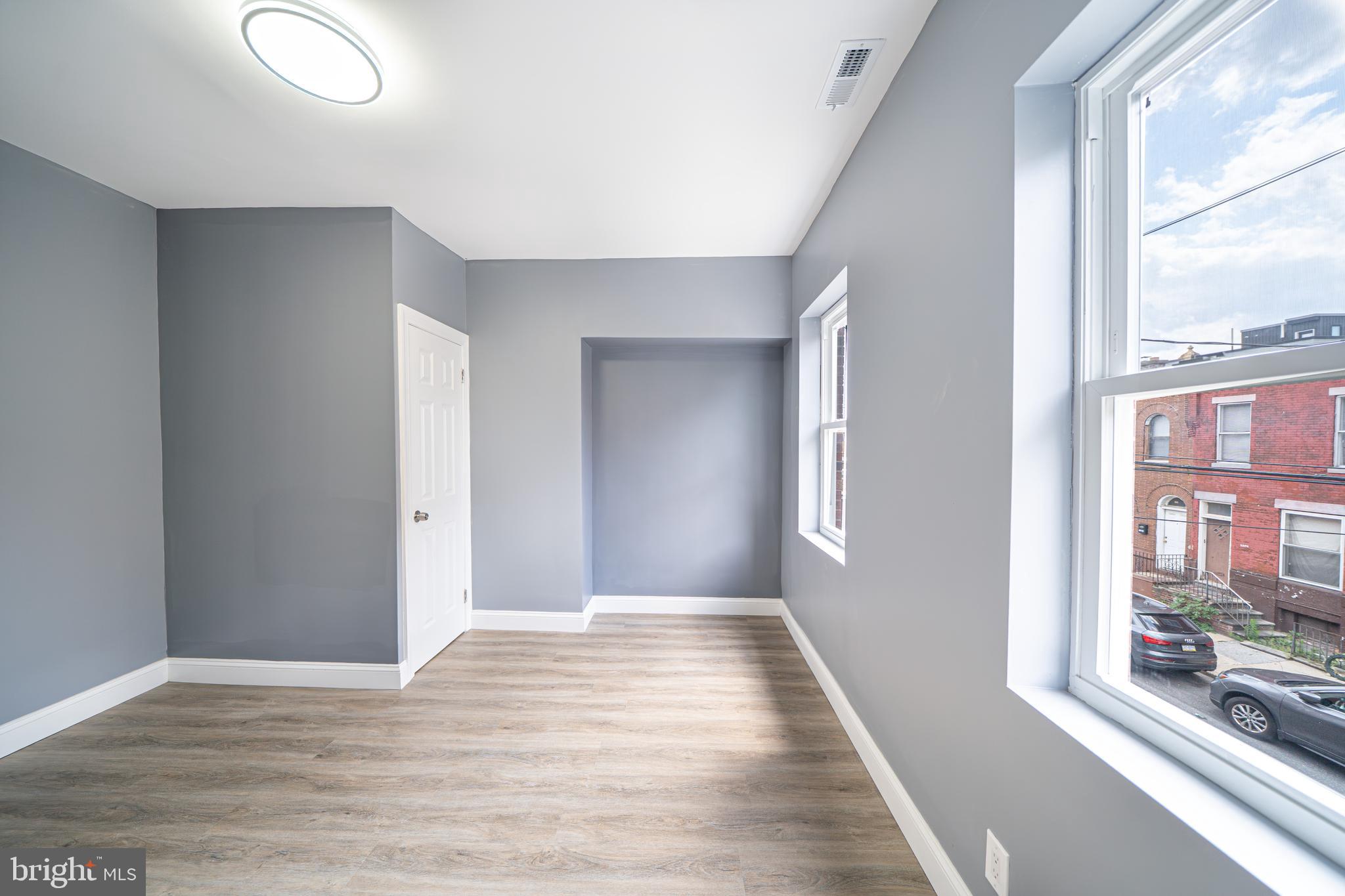 POINT BREEZE - Residential