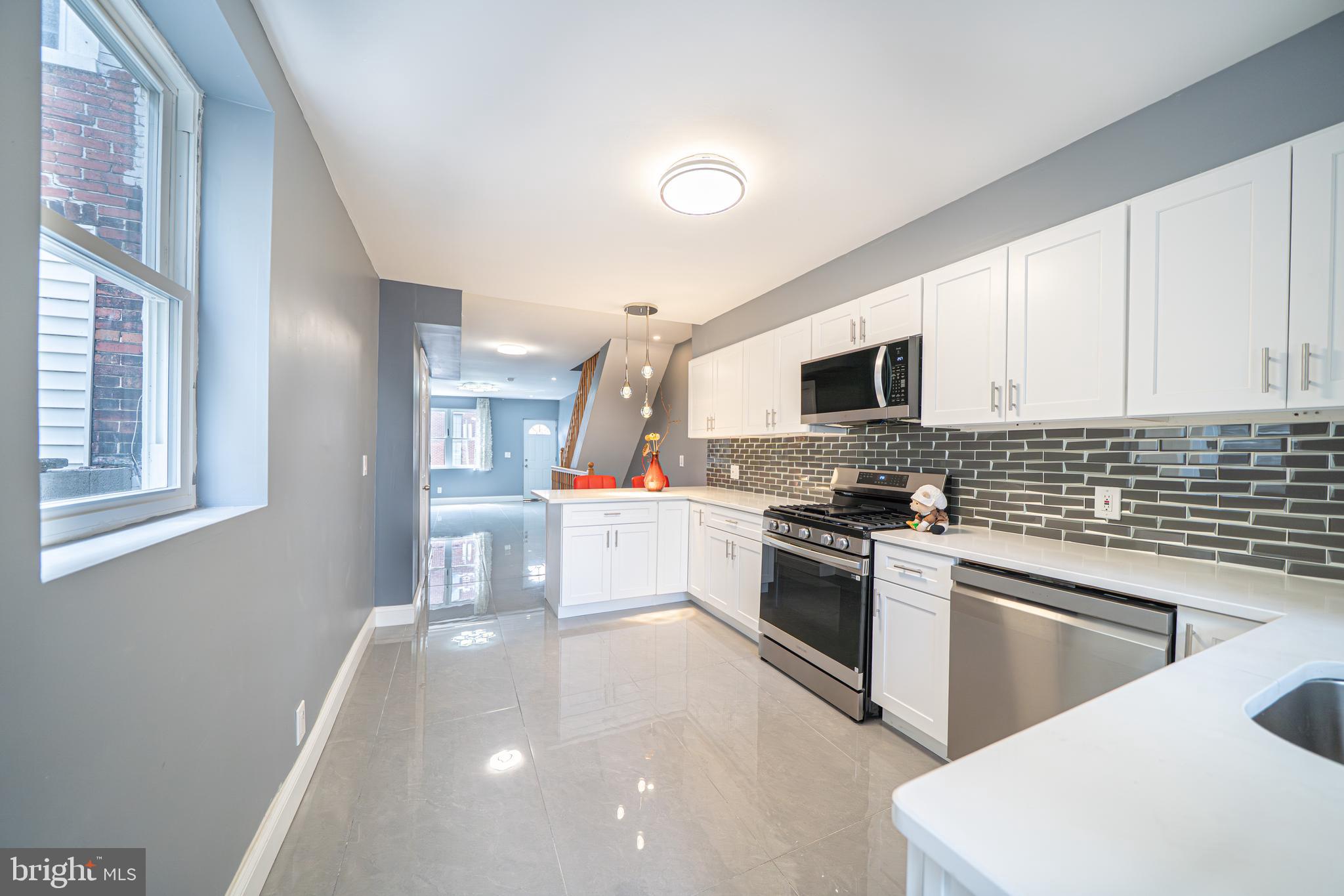 POINT BREEZE - Residential