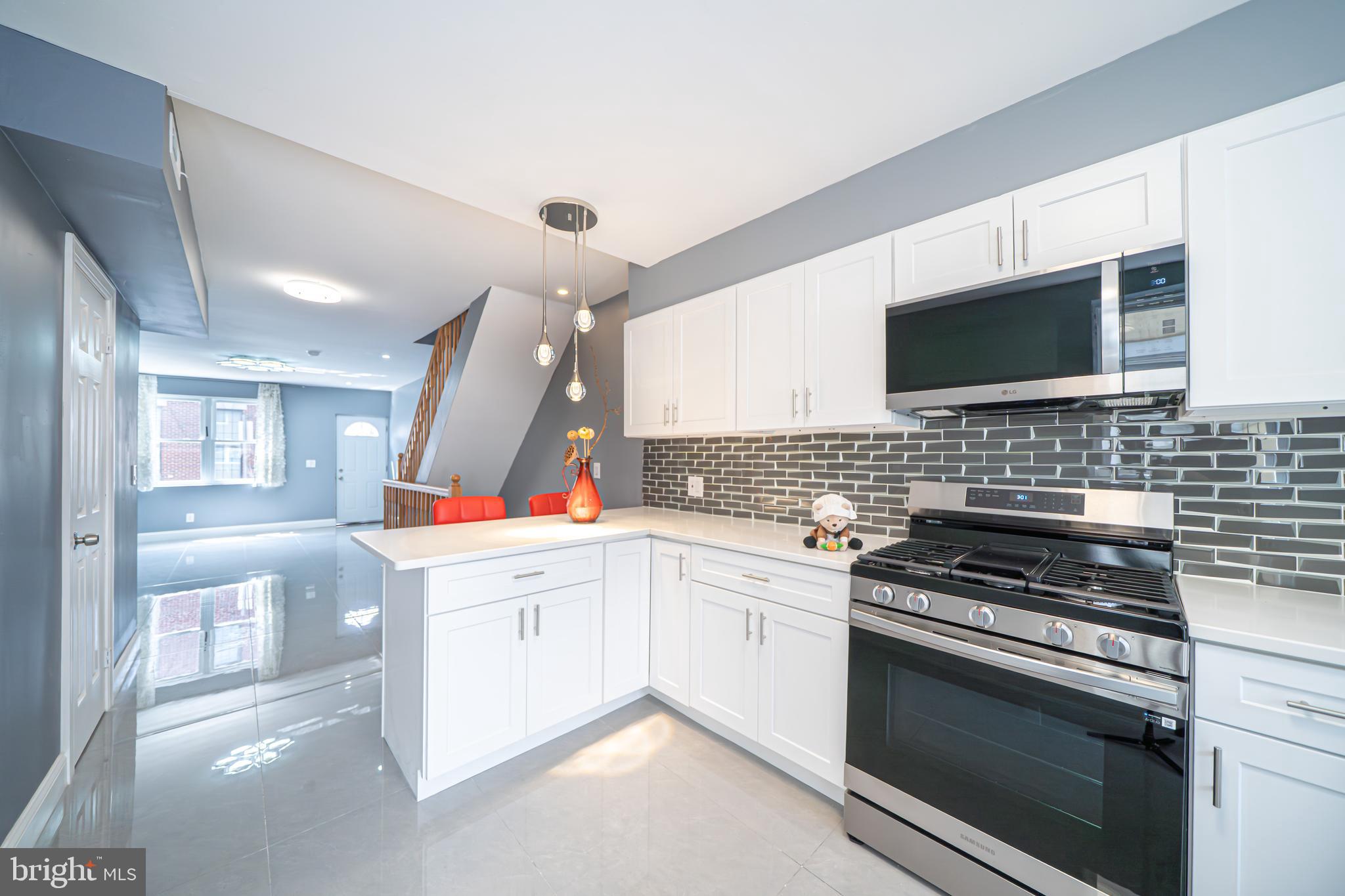 POINT BREEZE - Residential