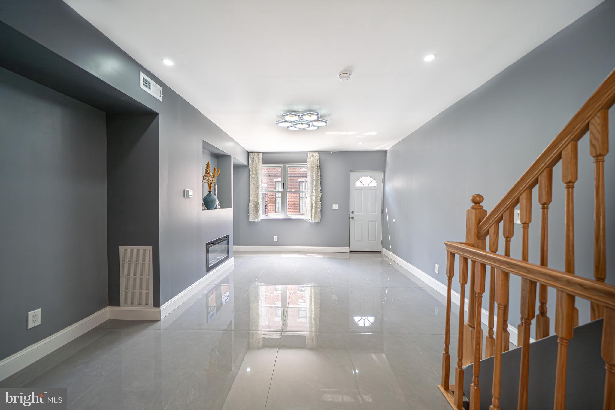 POINT BREEZE - Residential