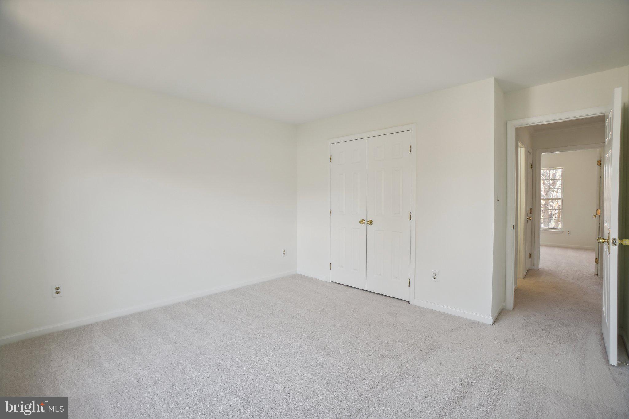 MANORS OF LEESBURG - Residential