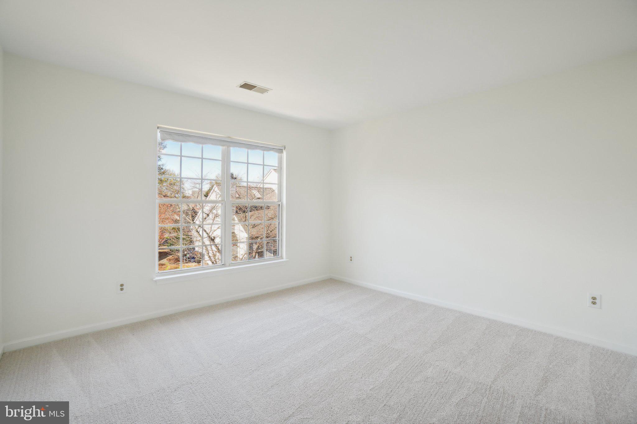 MANORS OF LEESBURG - Residential