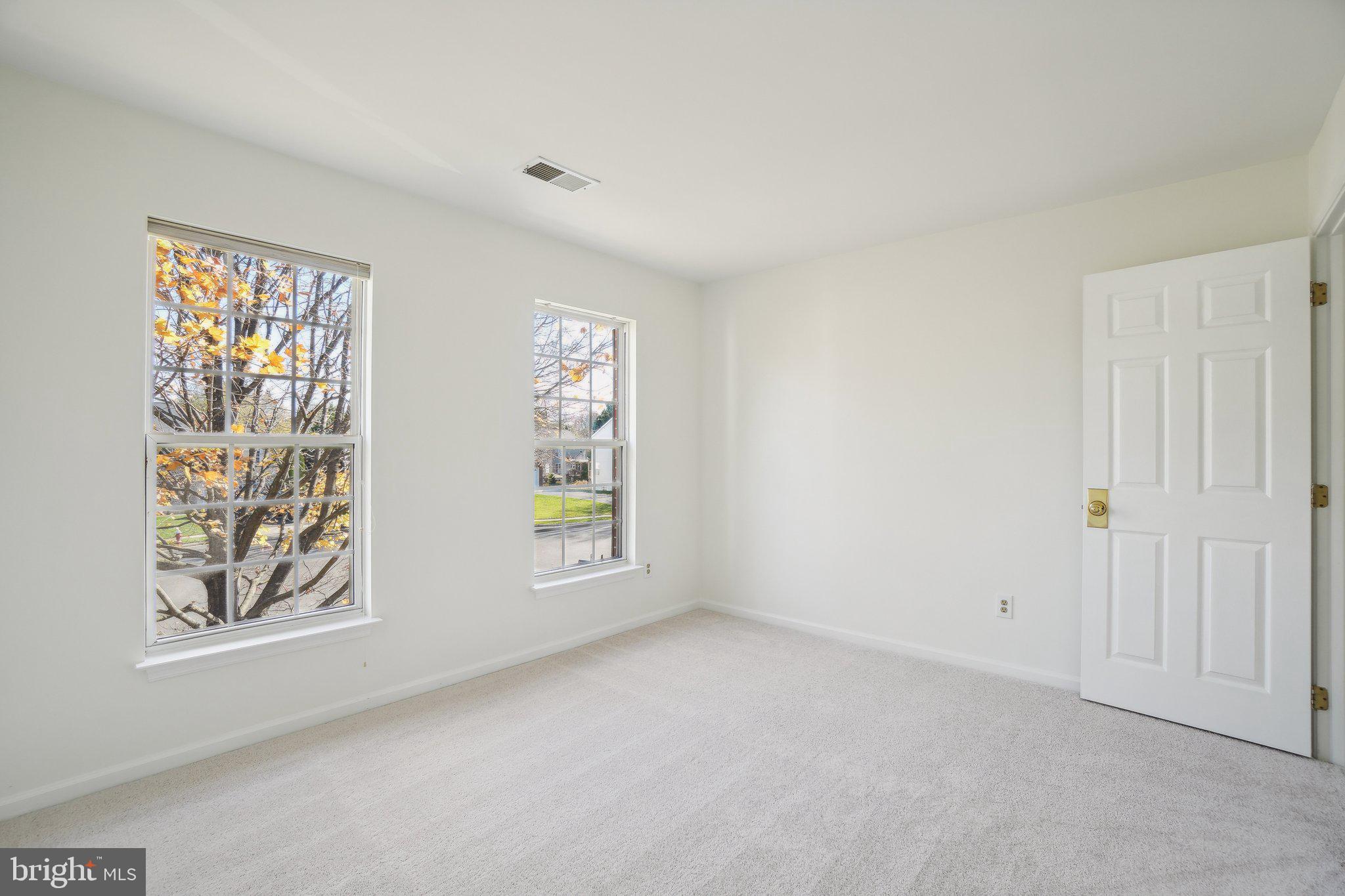 MANORS OF LEESBURG - Residential