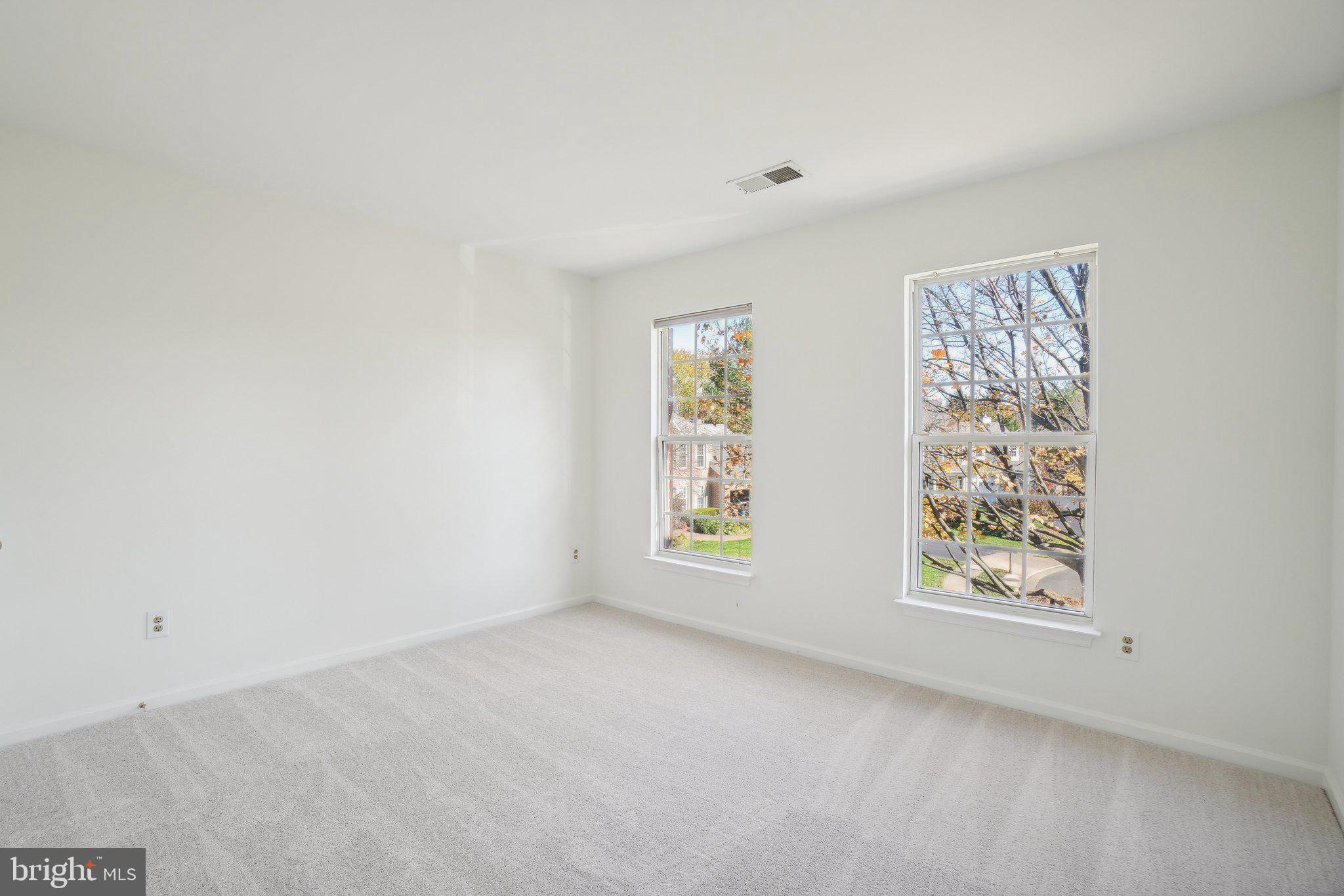 MANORS OF LEESBURG - Residential