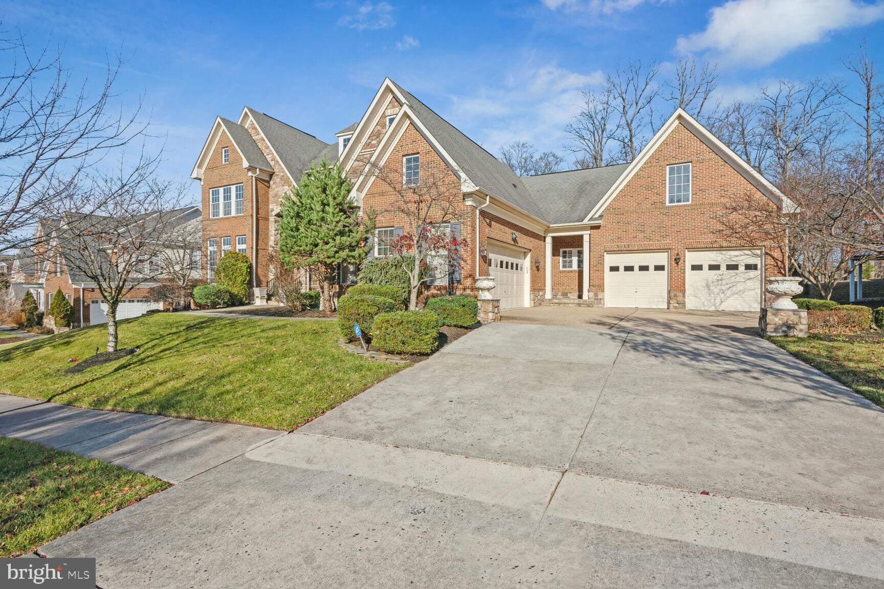 LANSDOWNE ON THE POTOMAC - Residential