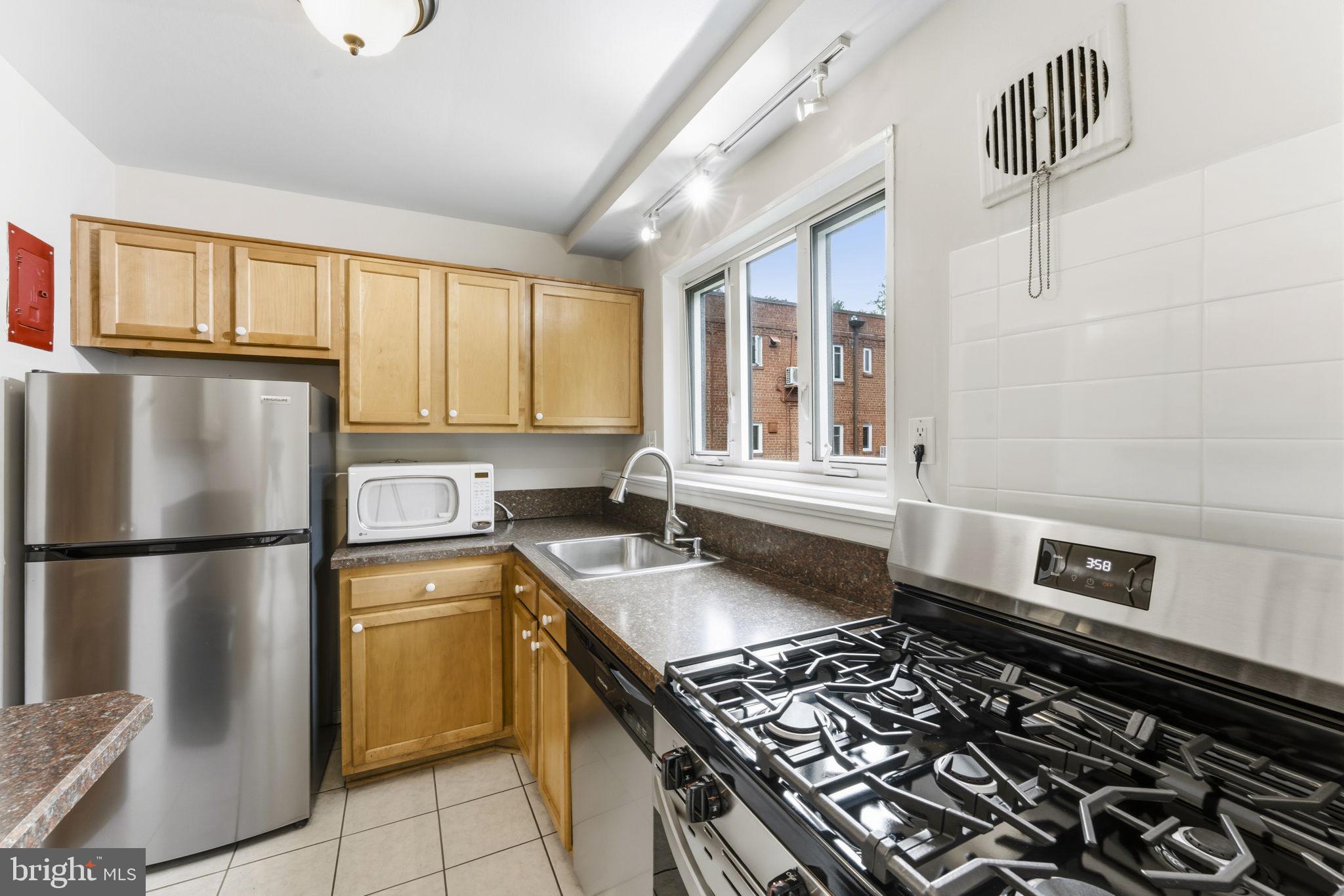 10413 MONTROSE AVENUE 10413