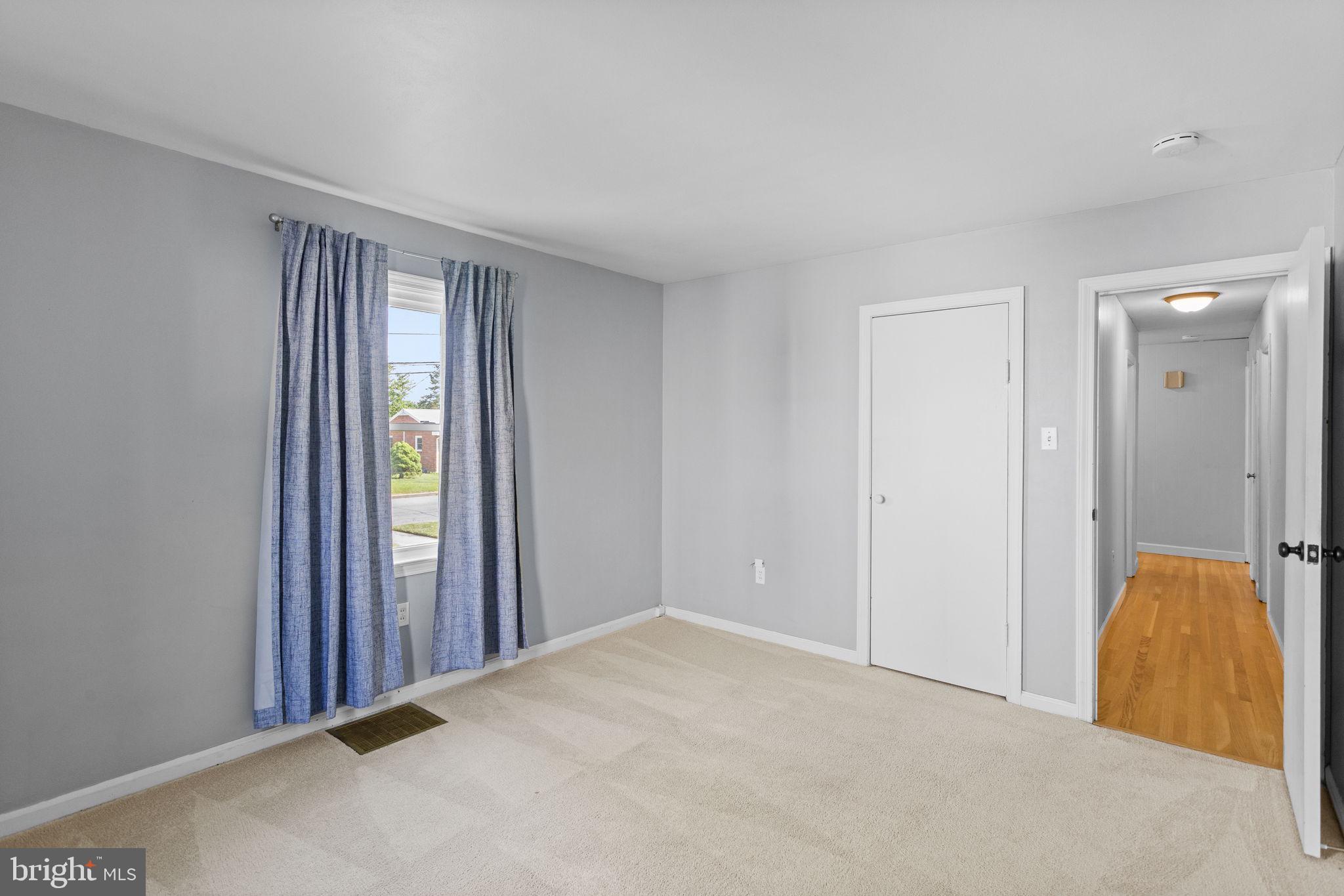 PALMDALE - Residential