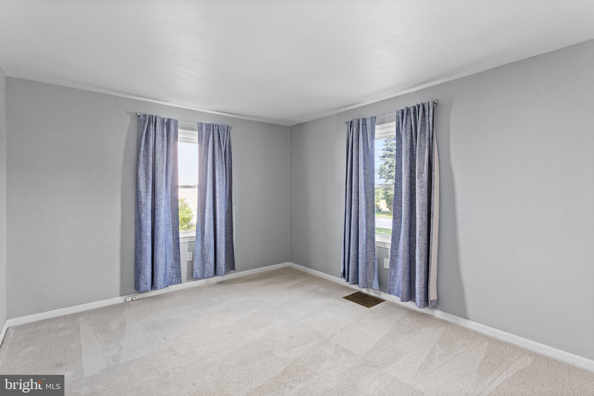 PALMDALE - Residential