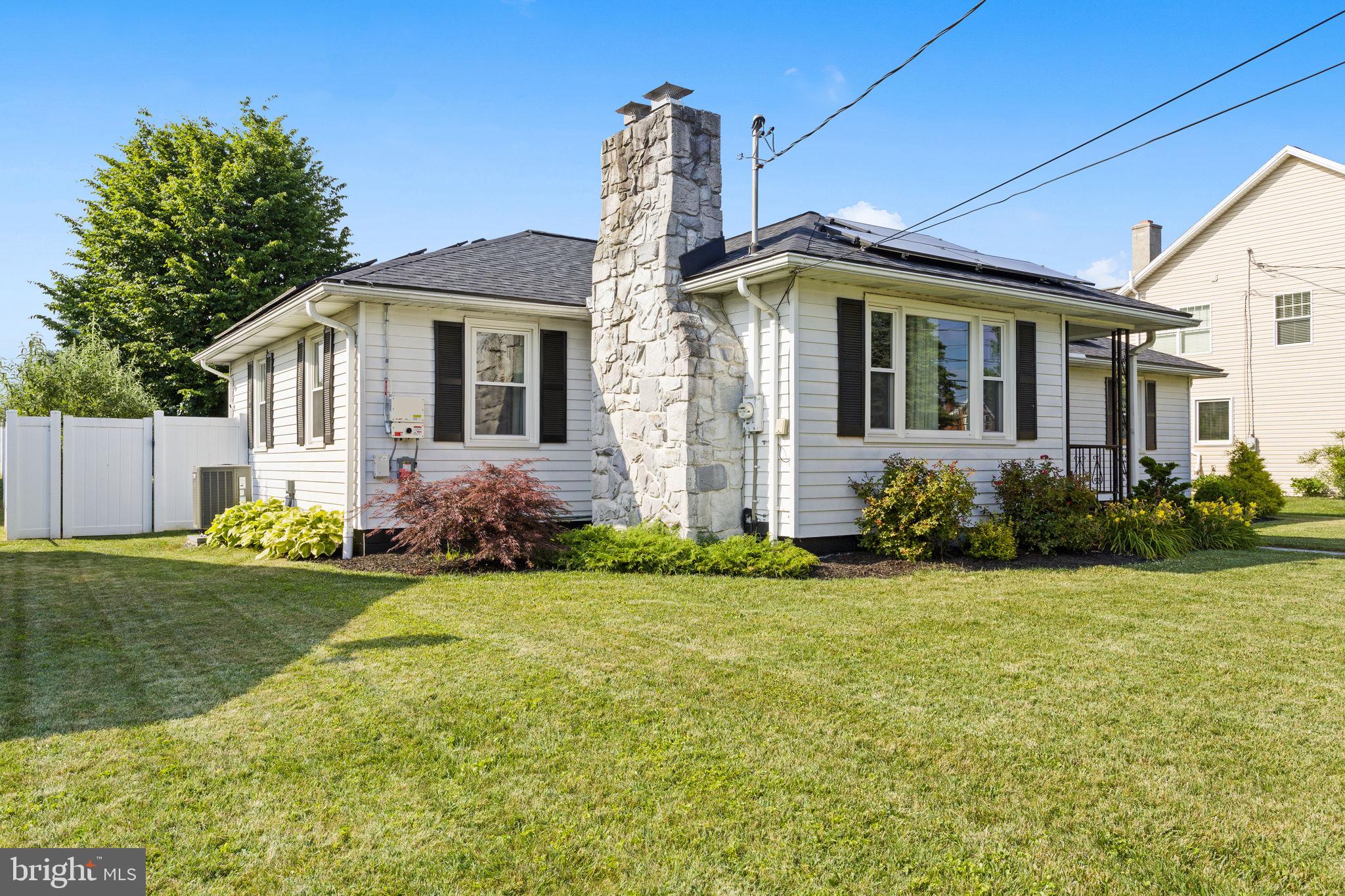 PALMDALE - Residential