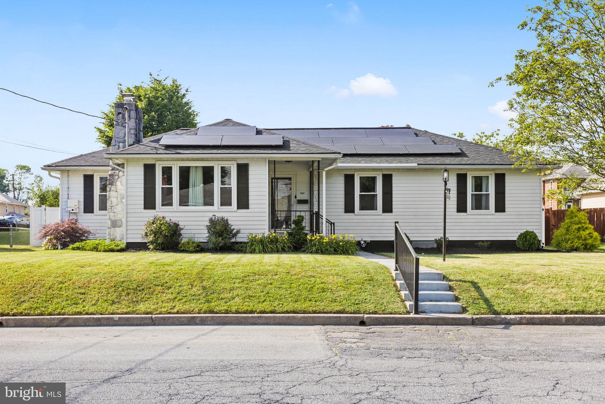 PALMDALE - Residential