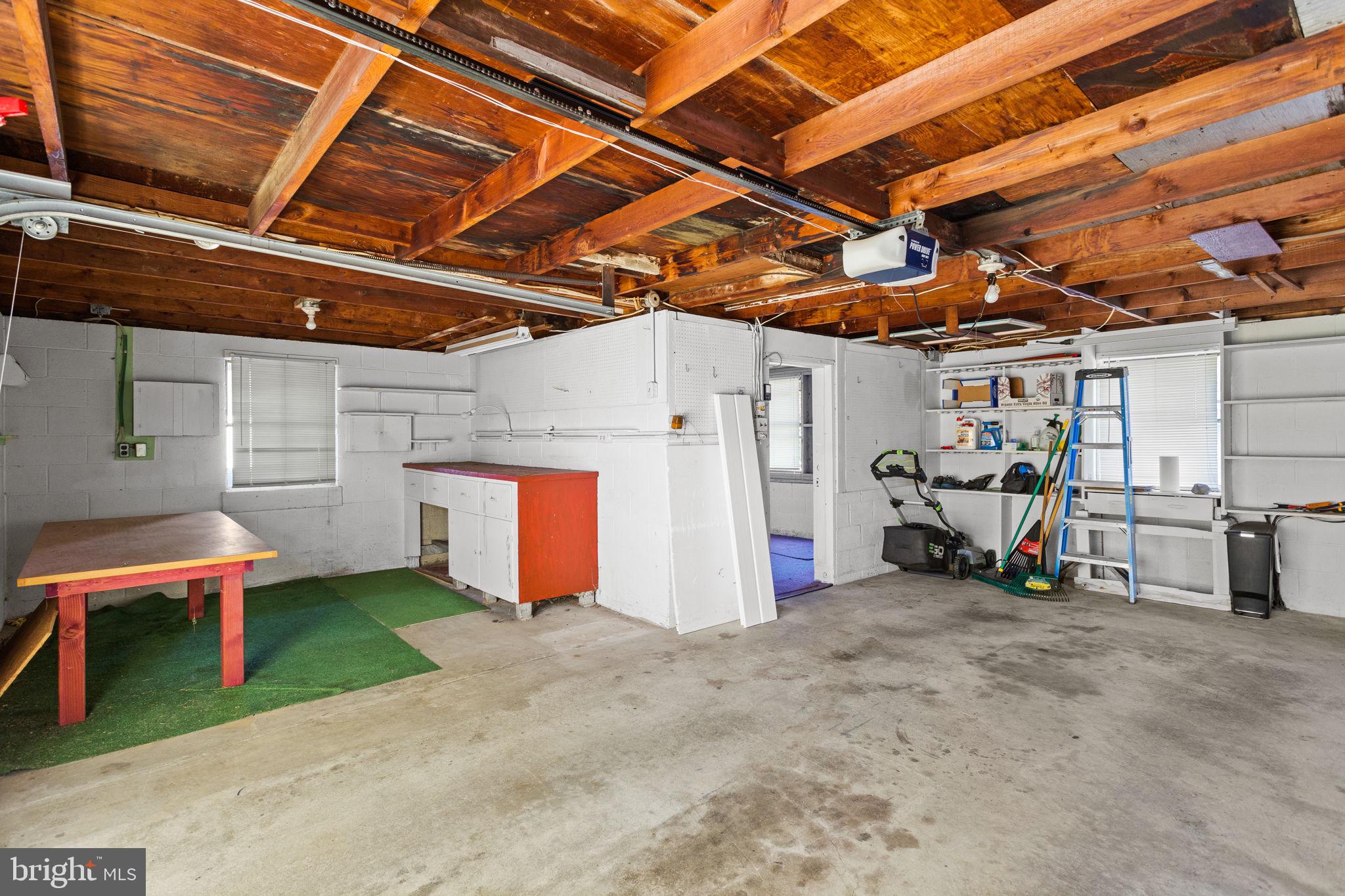 PALMDALE - Residential